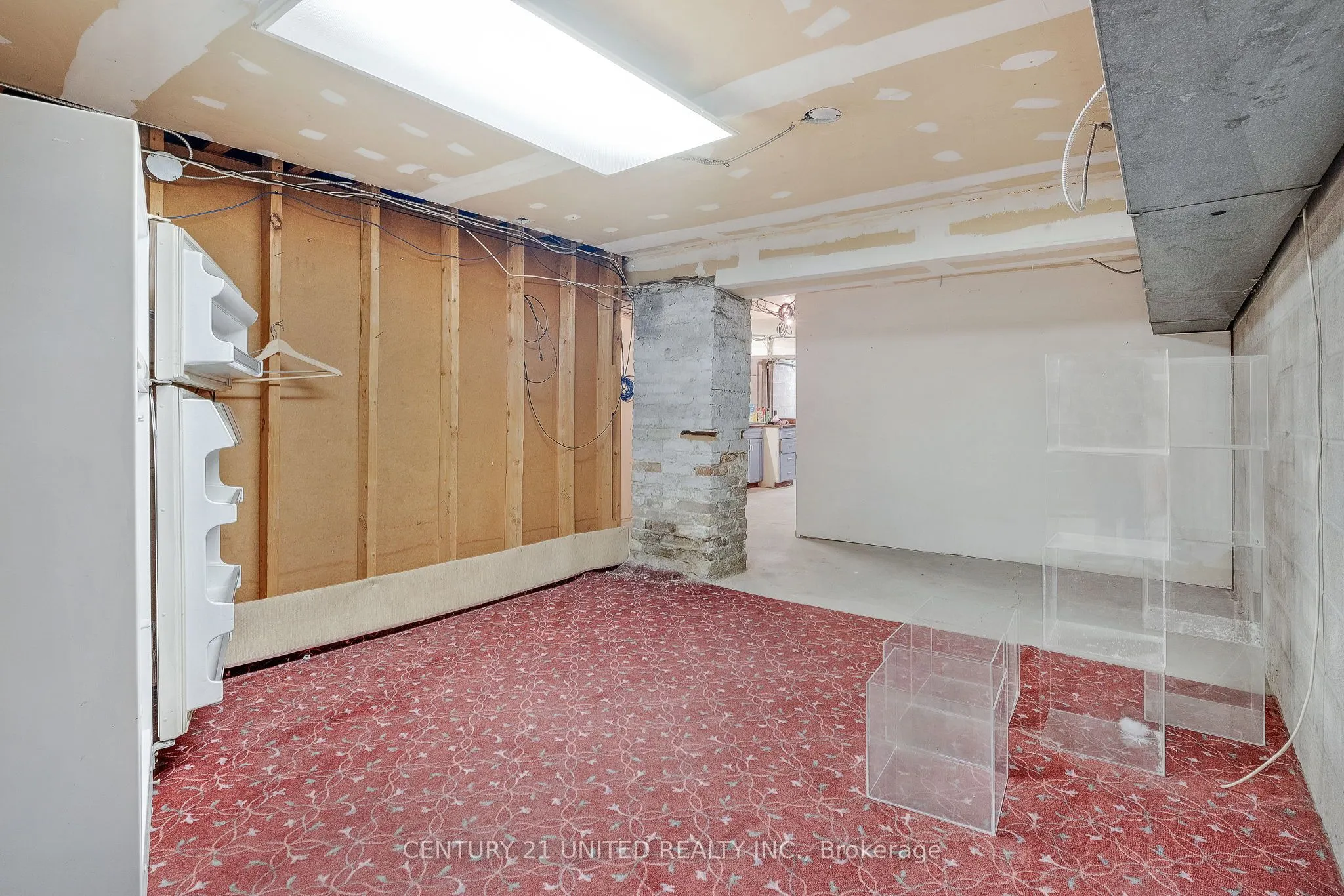 39 King Street W