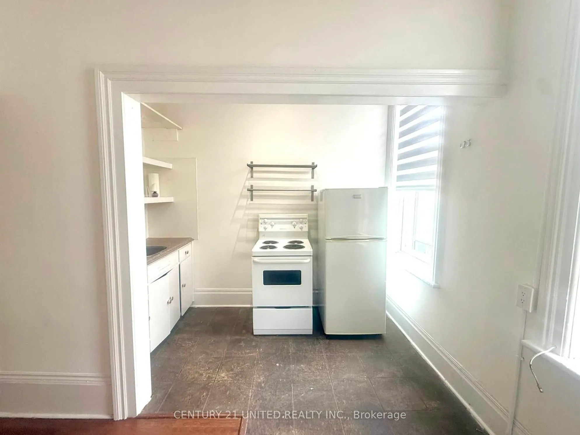 39 King Street W