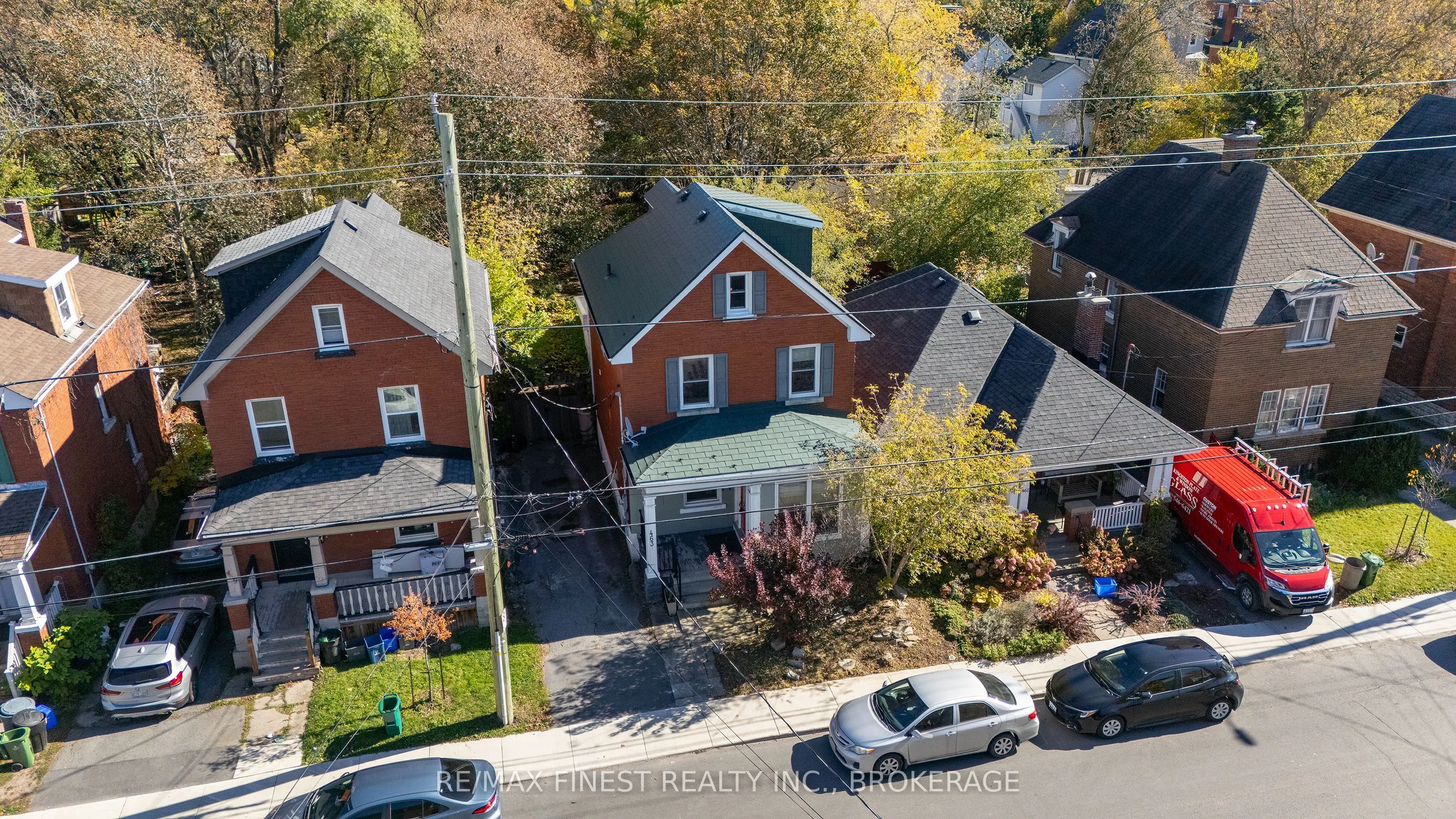 463 VICTORIA Street