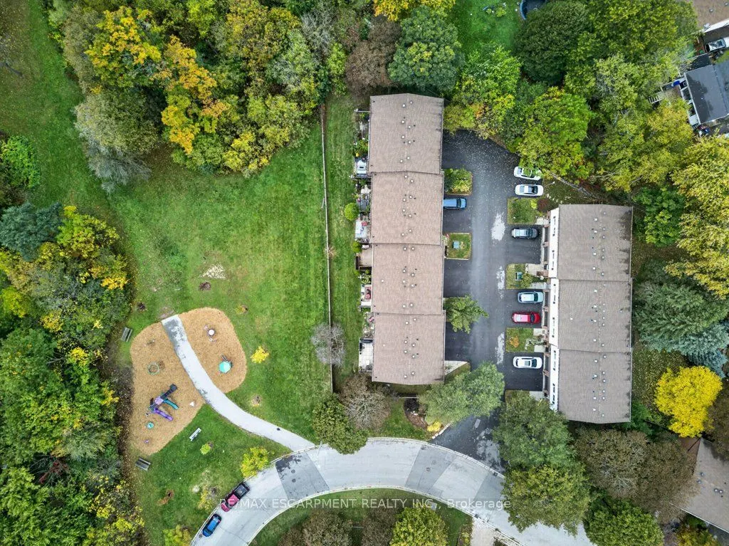 7 BRIAR Lane #4