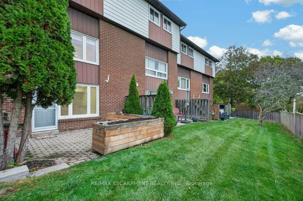 7 BRIAR Lane #4