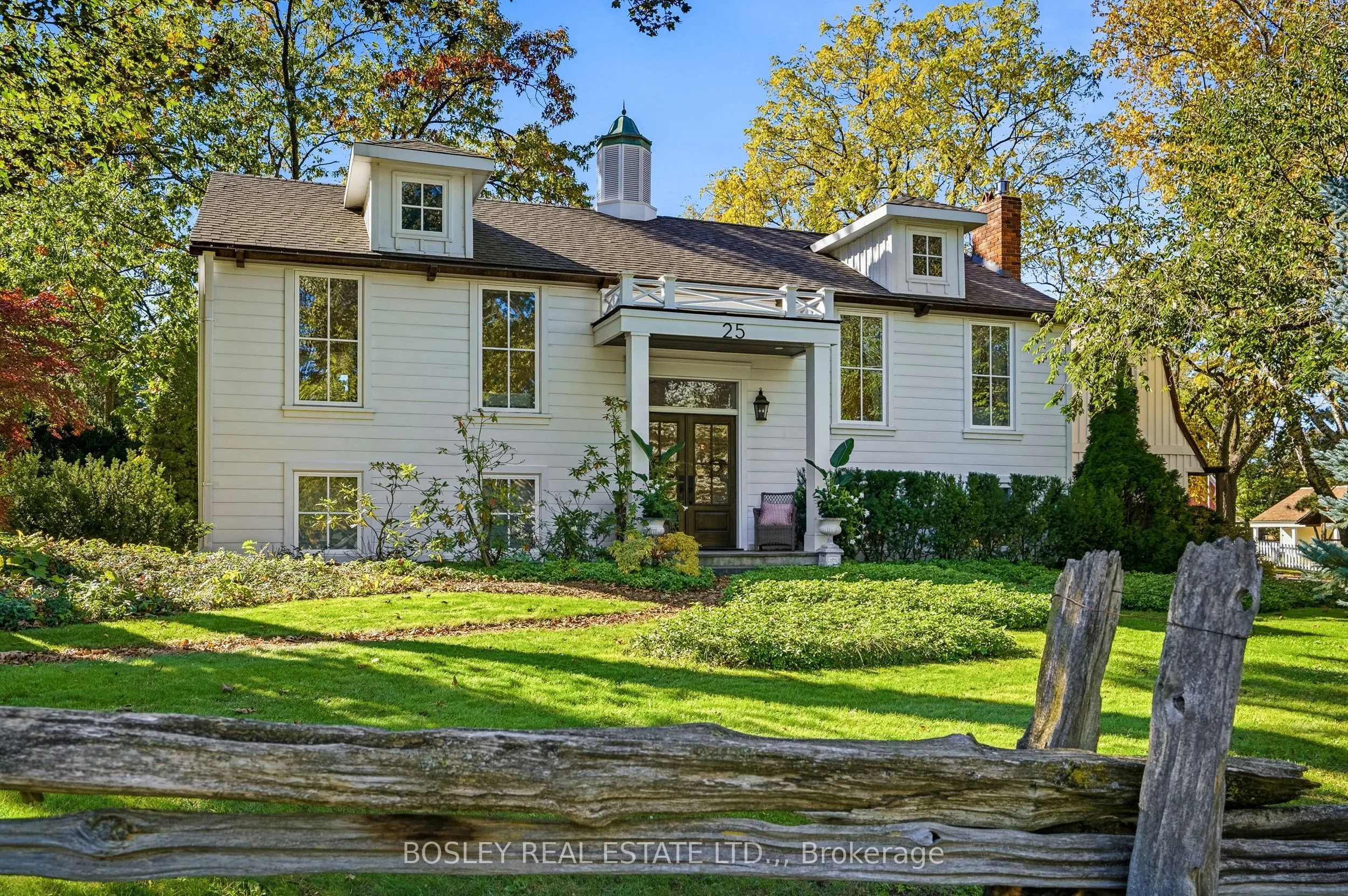 25 Queenston Street