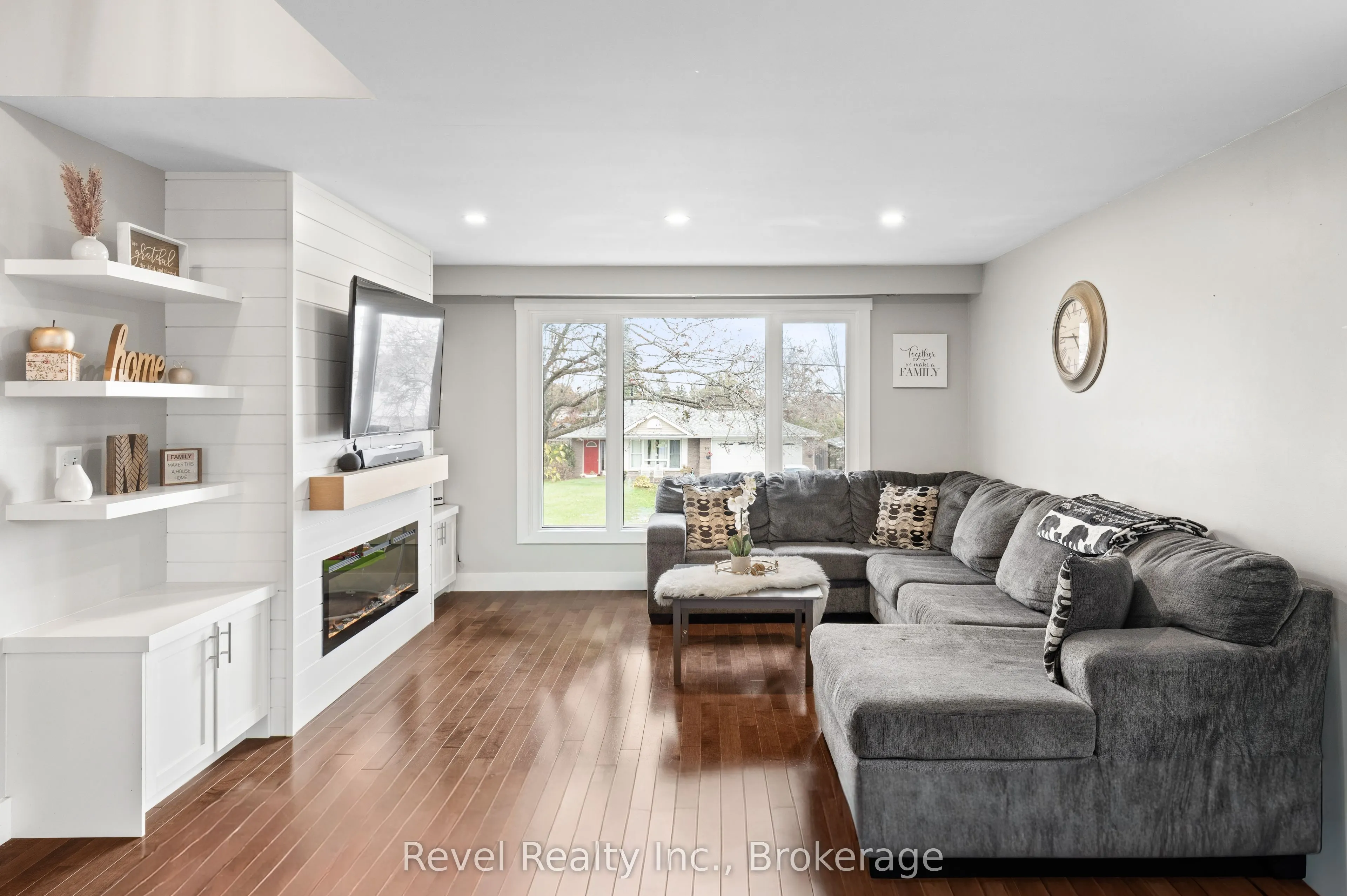 17 Mohawk Drive