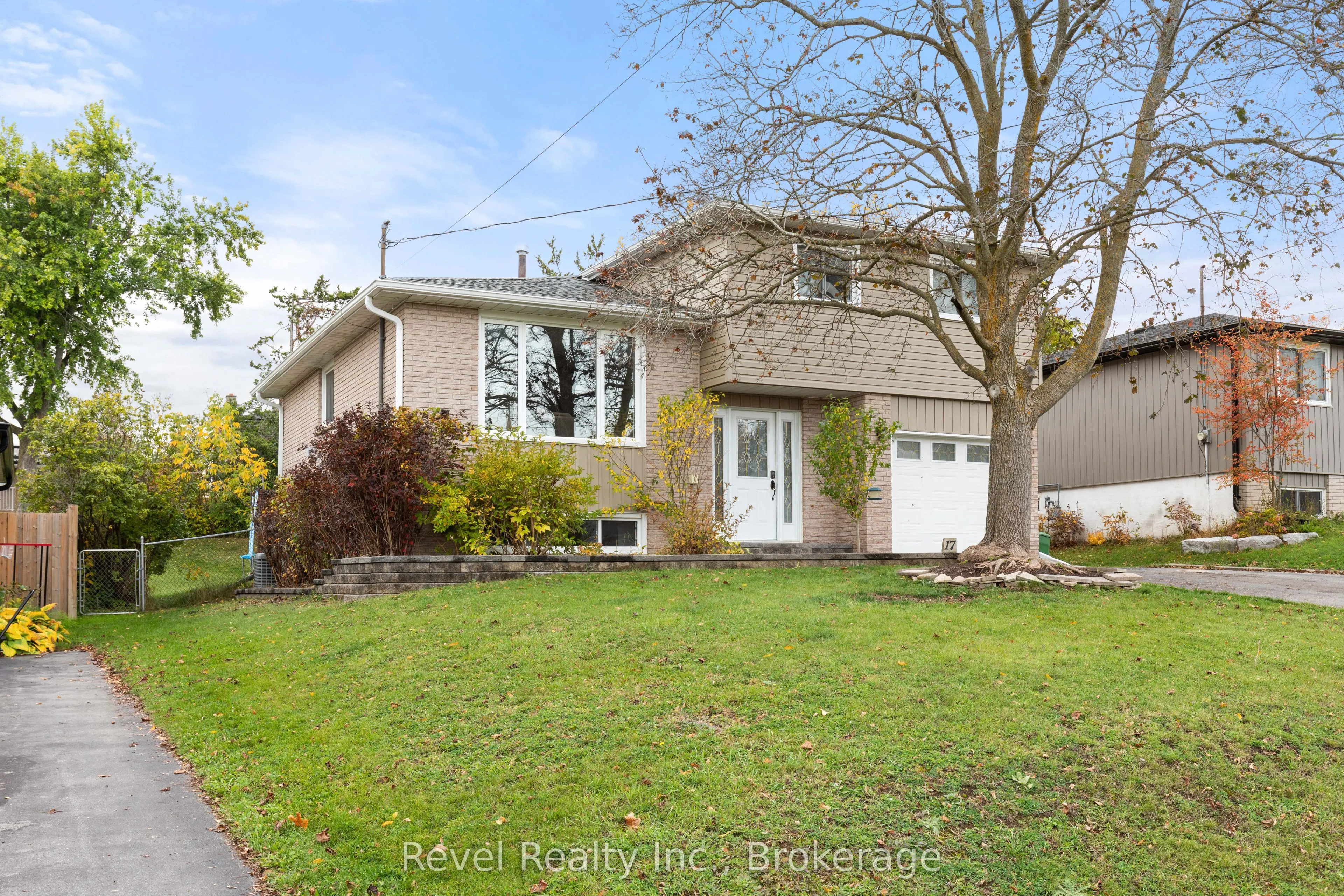 17 Mohawk Drive