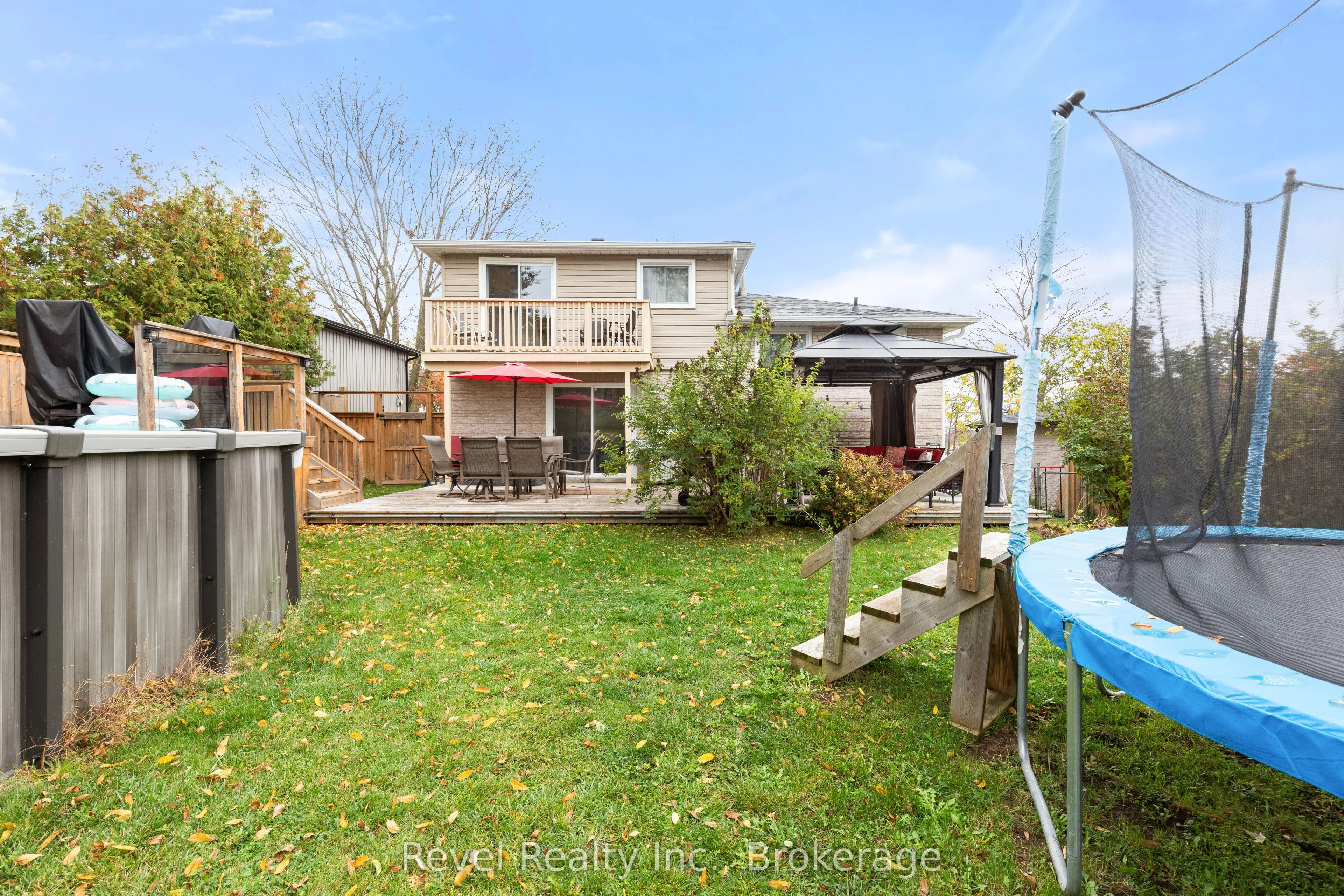 17 Mohawk Drive