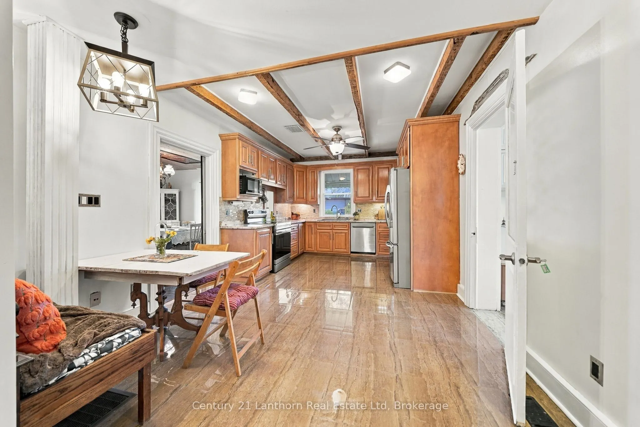 382 Front Street