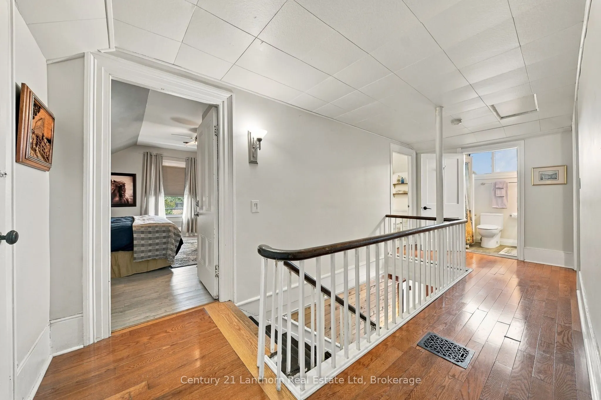 382 Front Street