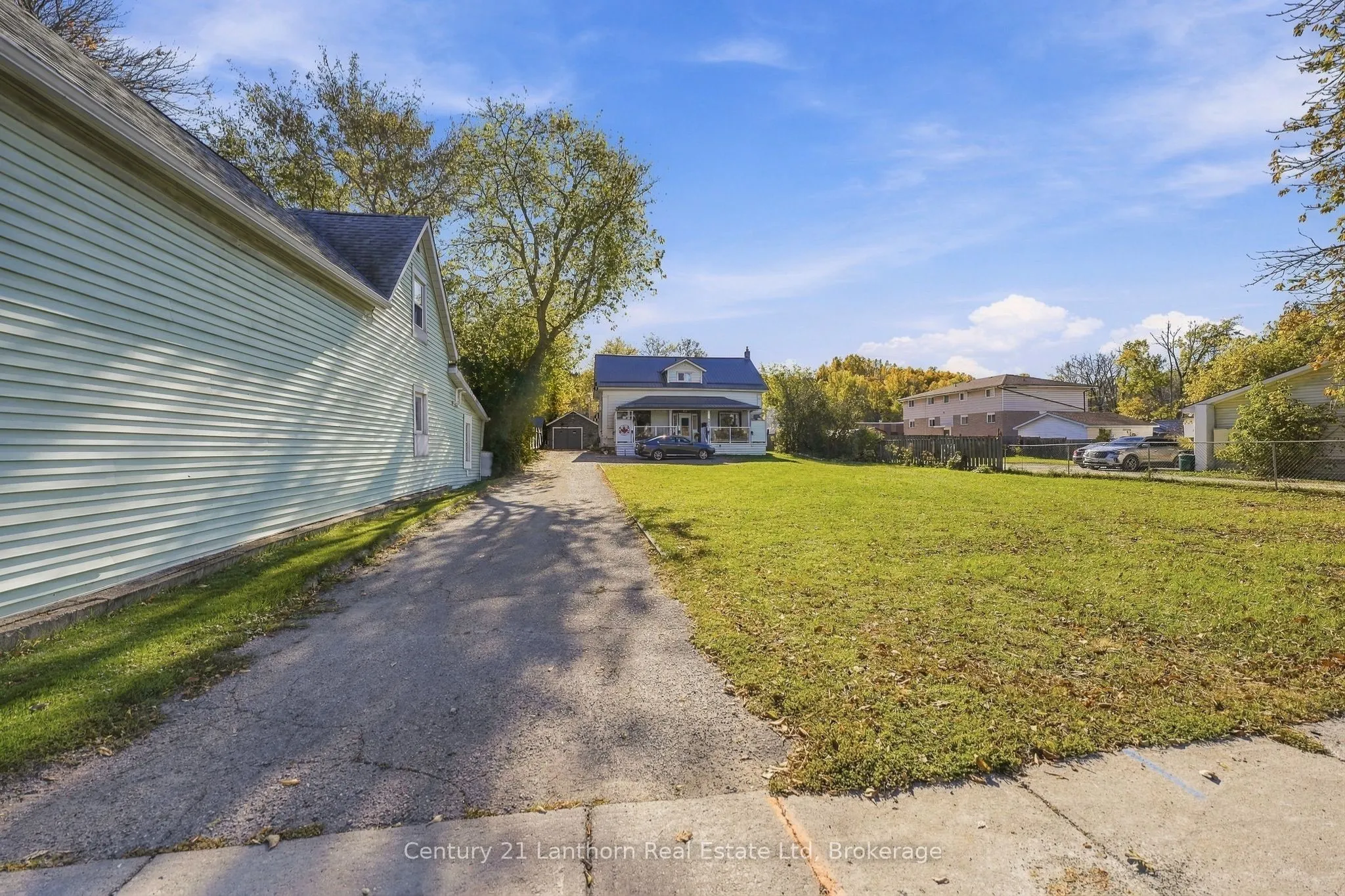 382 Front Street