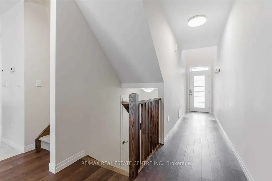 101 Greenwich Avenue