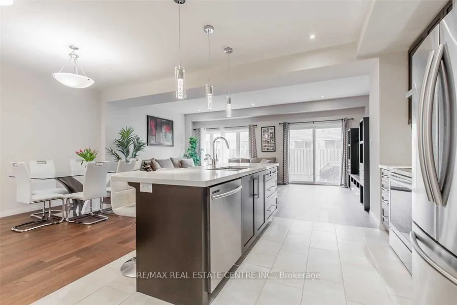 101 Greenwich Avenue