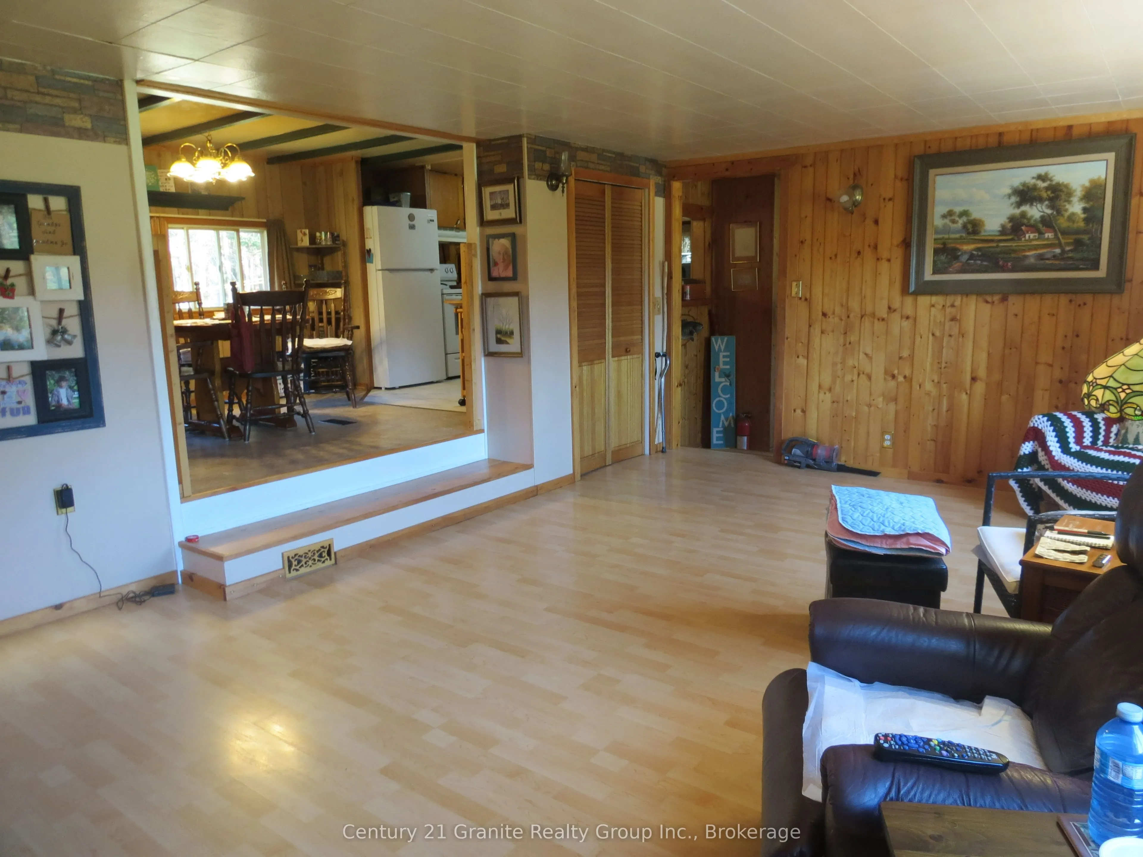 1084 South Algonquin Road