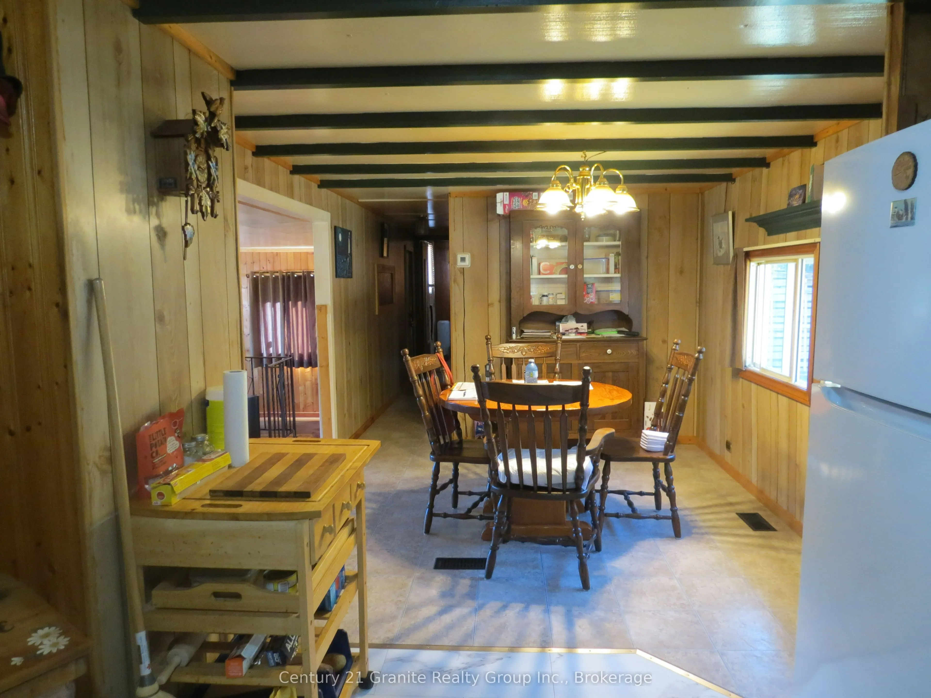 1084 Algonquin Road