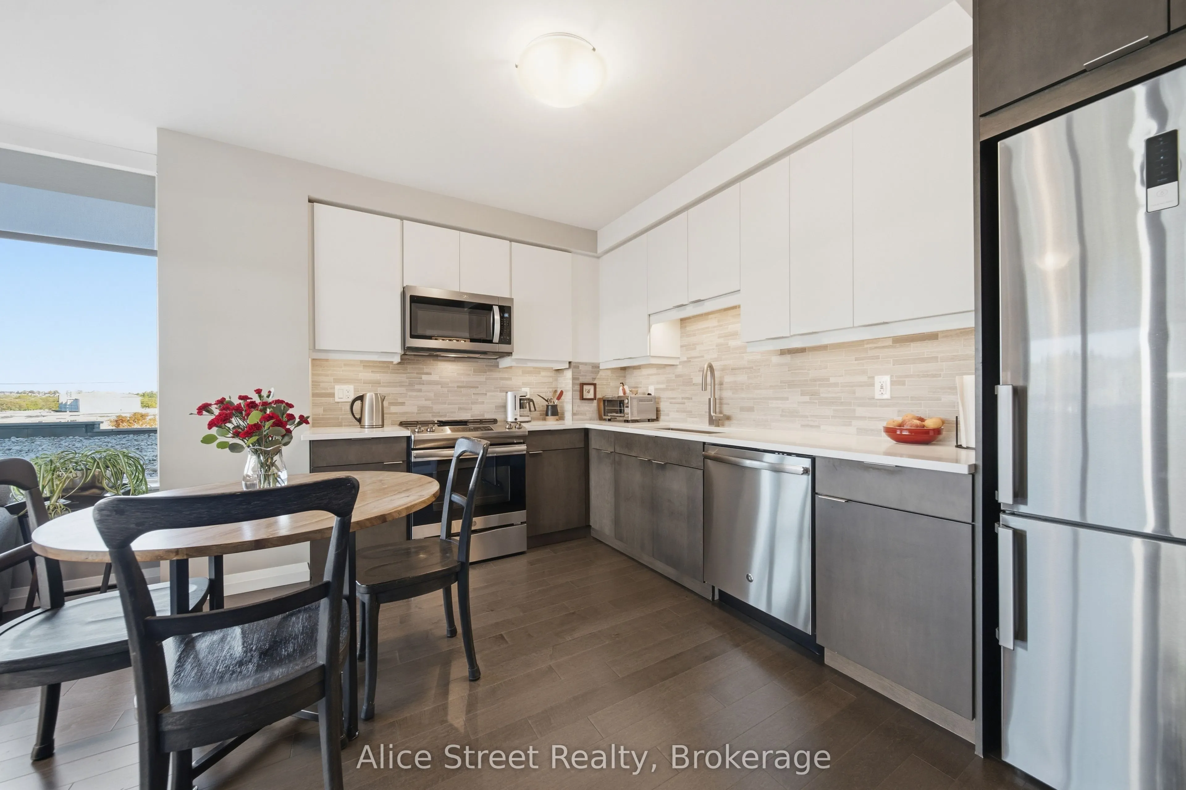 63 Arthur Street S #414