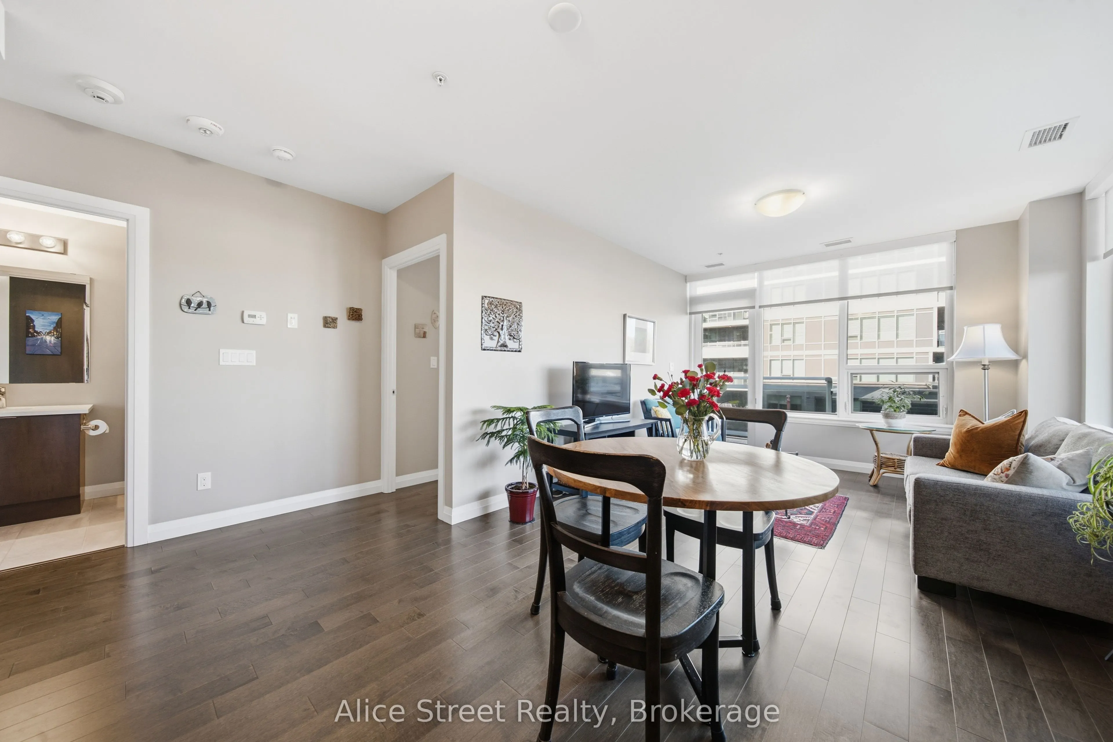 63 Arthur Street S #414