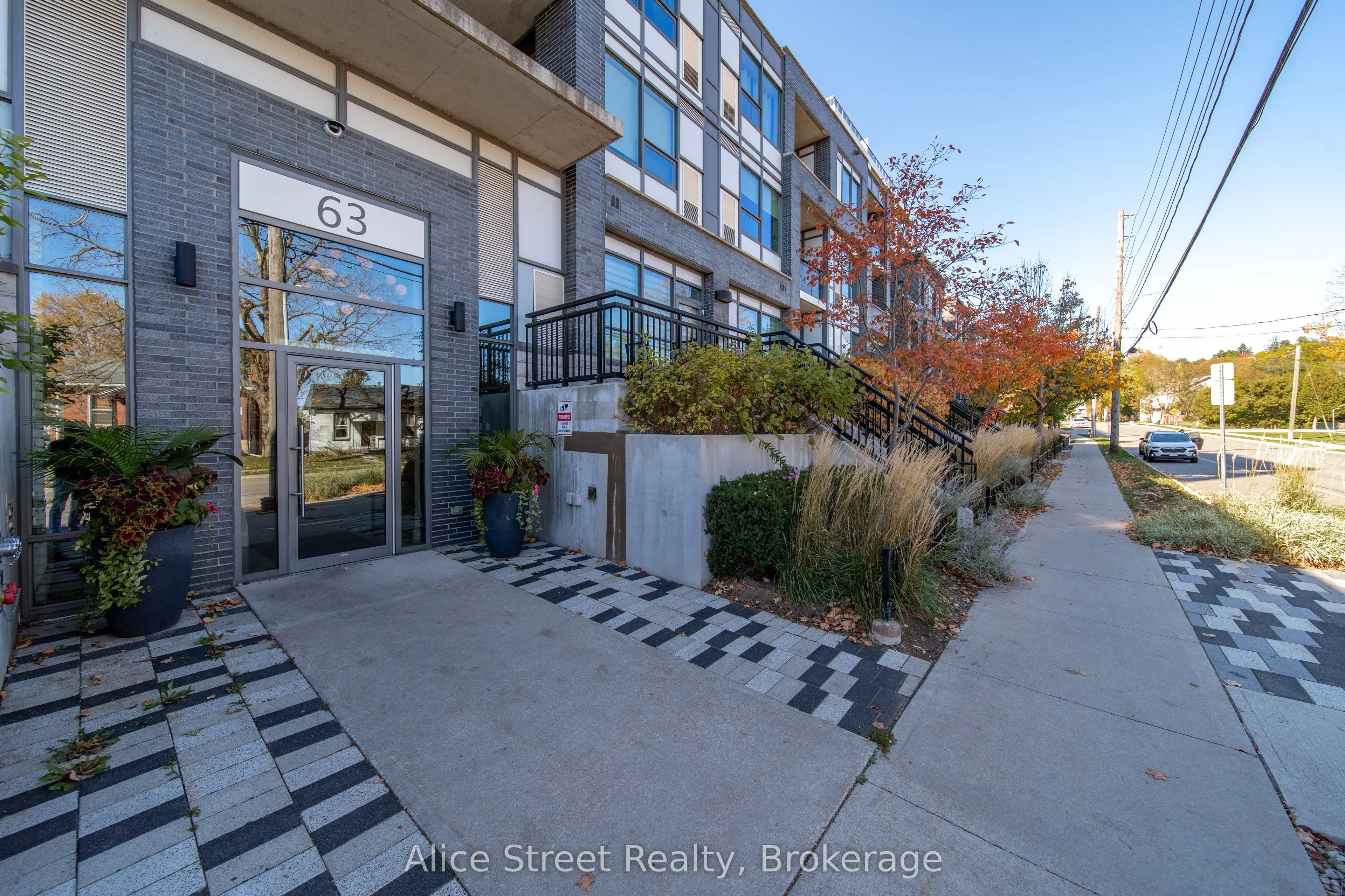 63 Arthur Street S #414