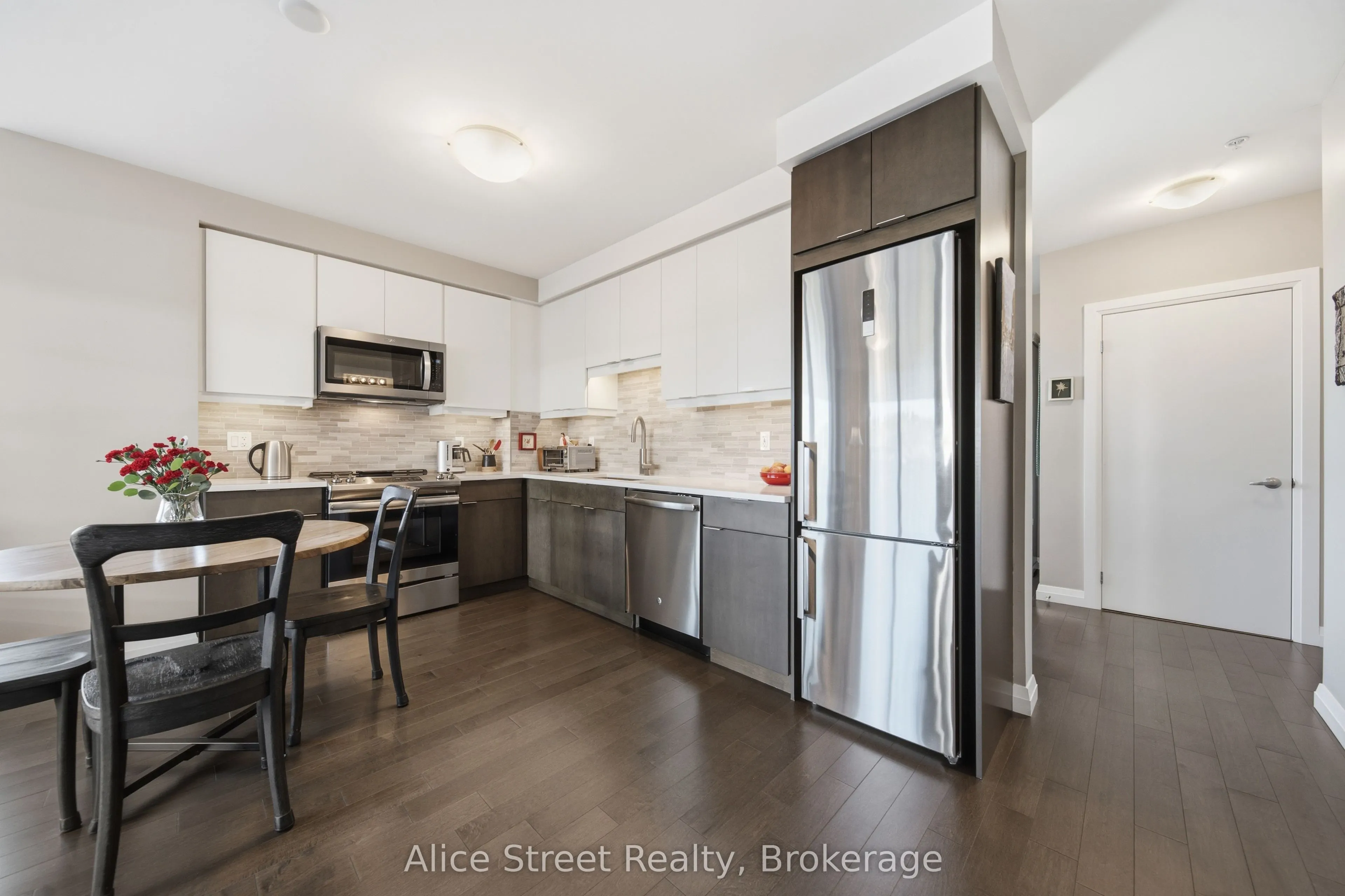 63 Arthur Street S #414