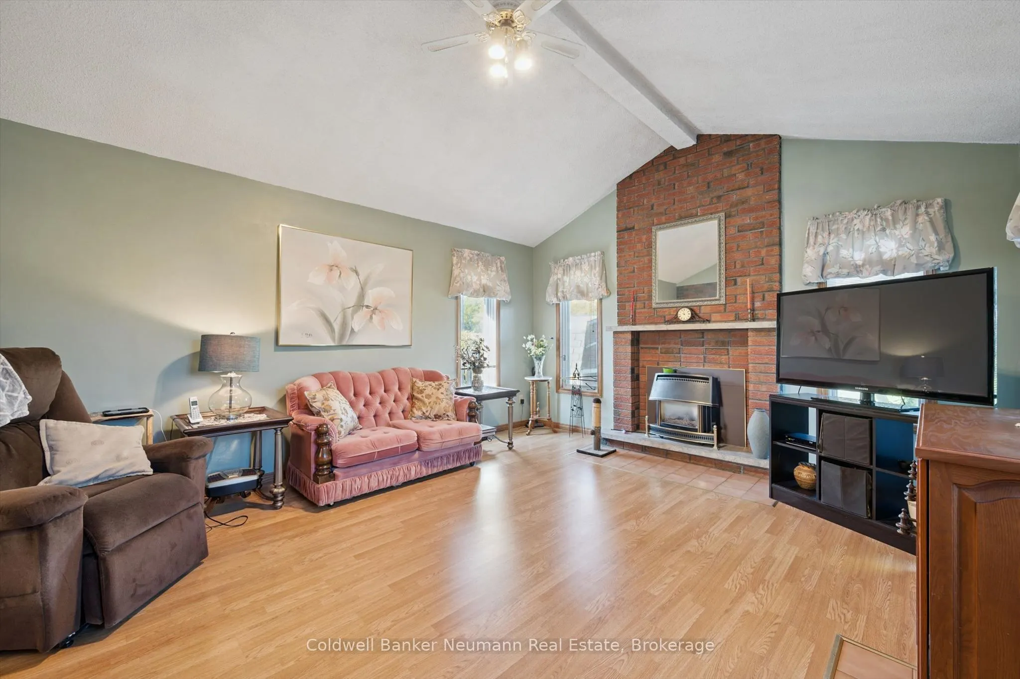 48 Westminster Avenue