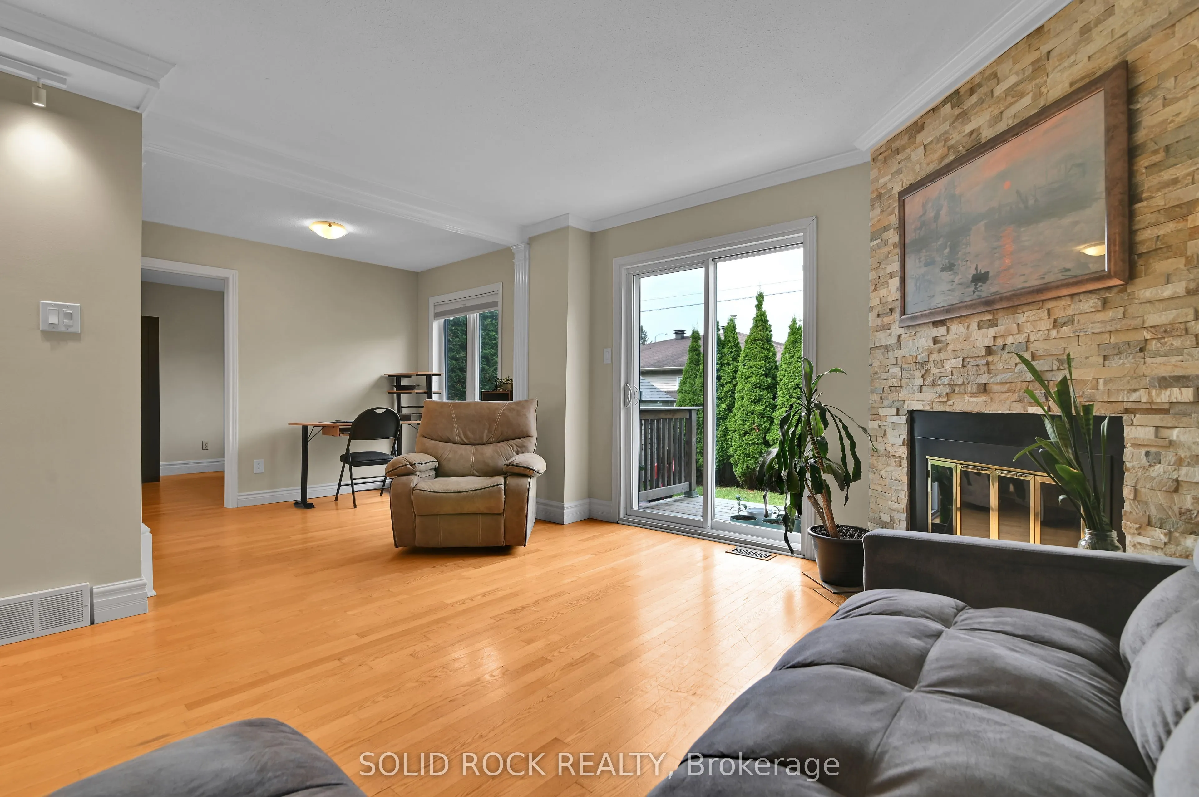 253 Cote-Royale Crescent