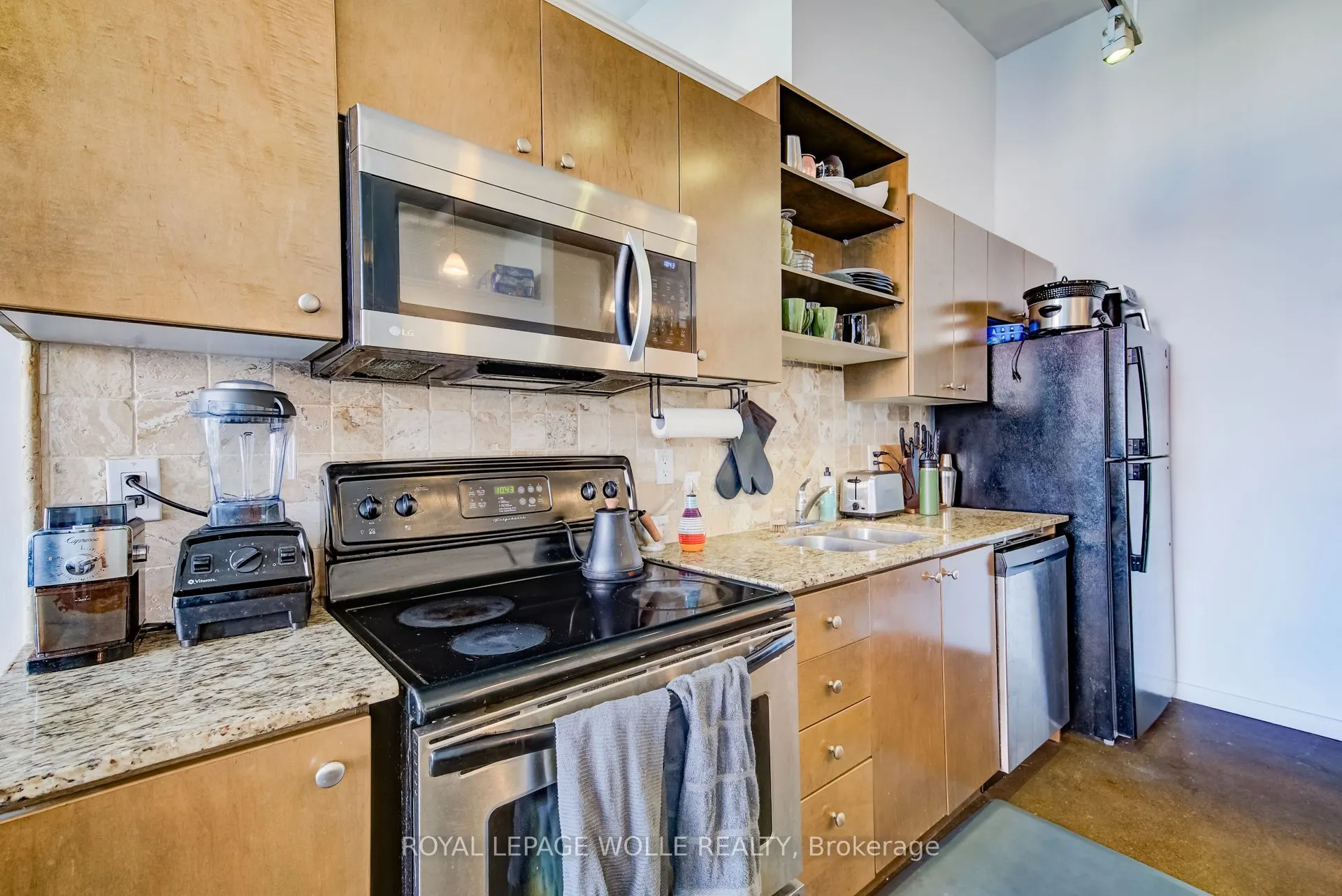404 King Street W #620