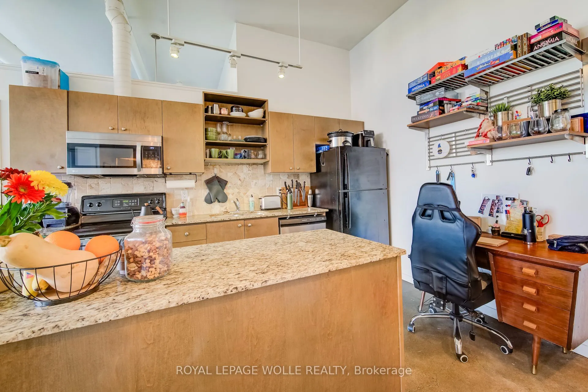 404 King Street W #620