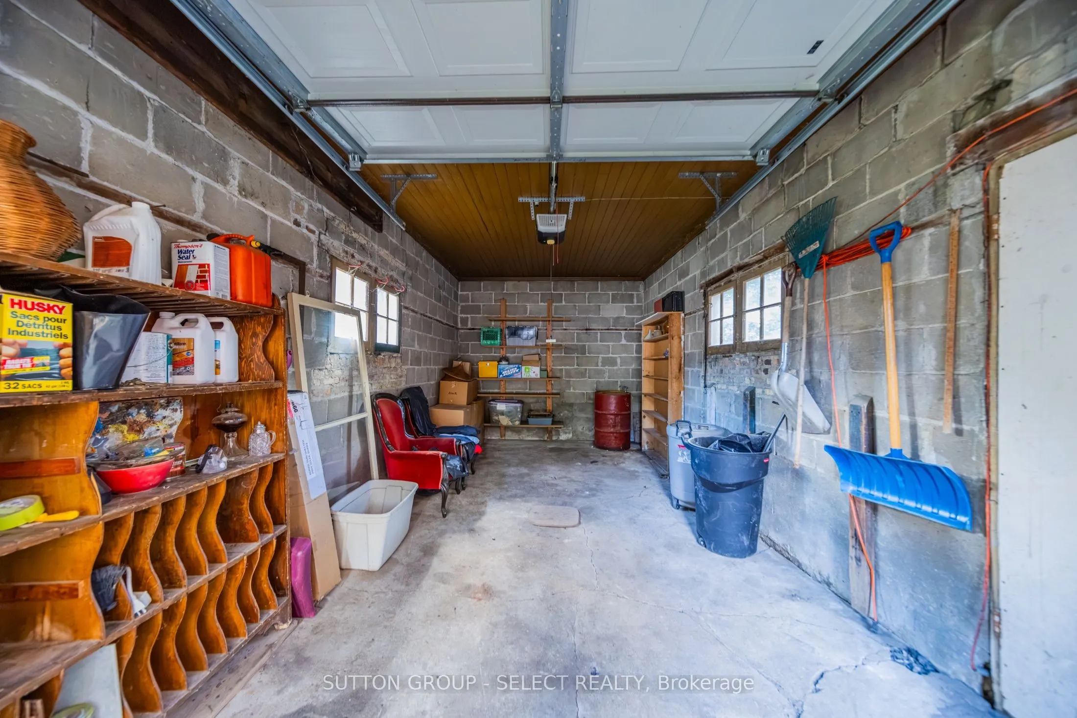 239 Ridout Street S