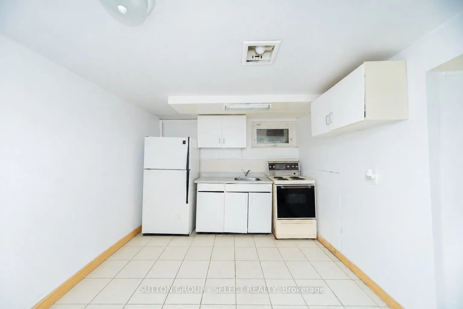 239 Ridout Street S
