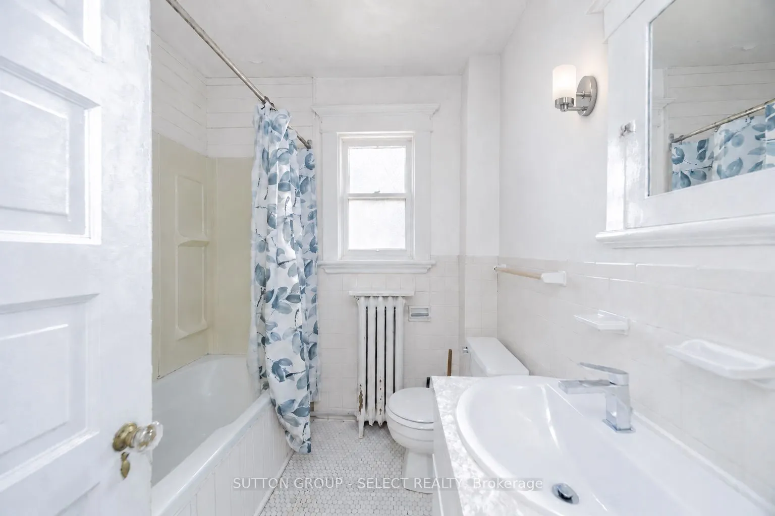 239 Ridout Street S