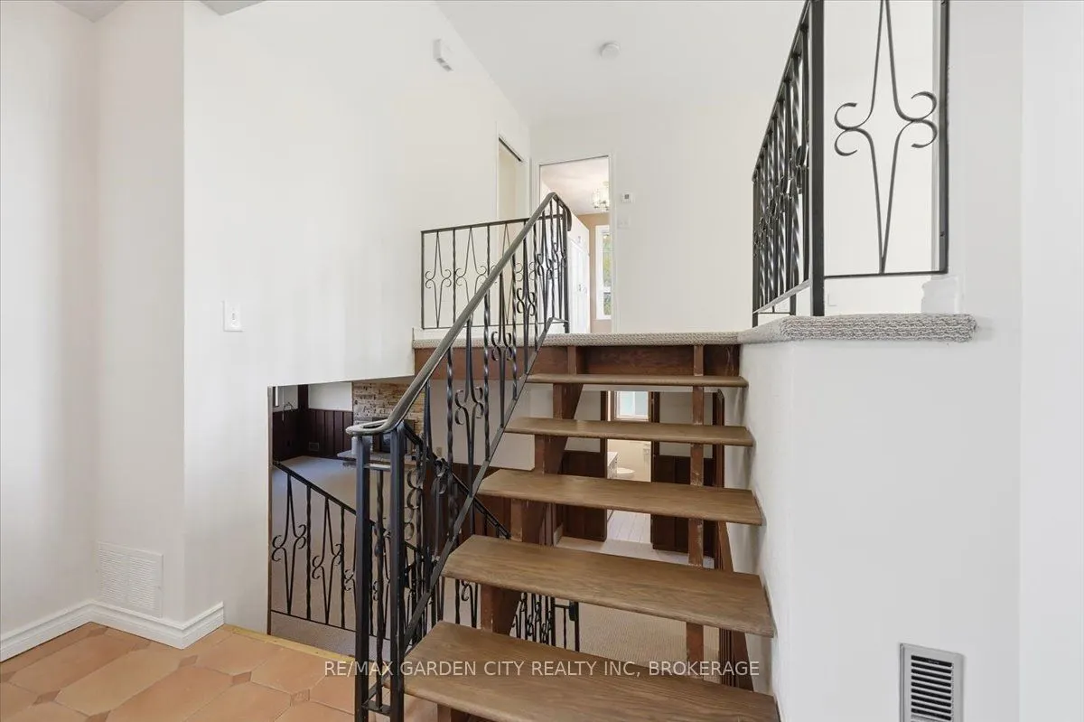 19 Berkhout Terrace