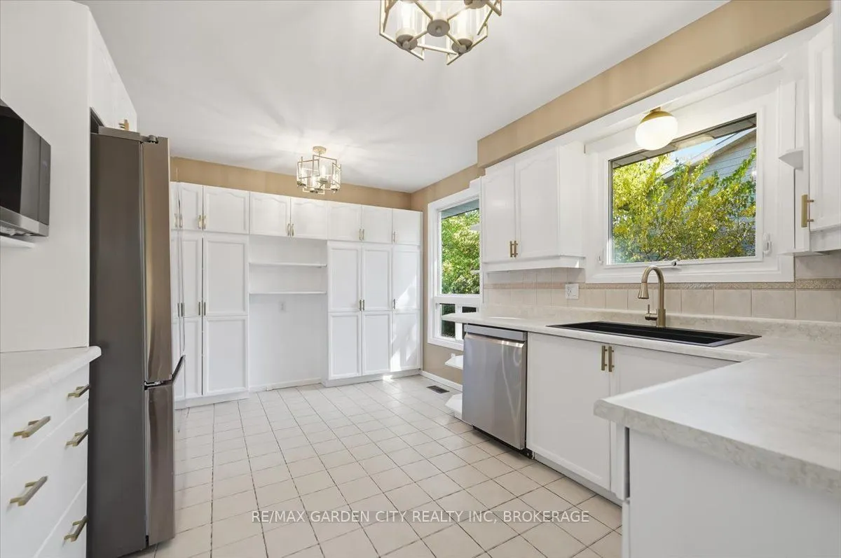 19 Berkhout Terrace