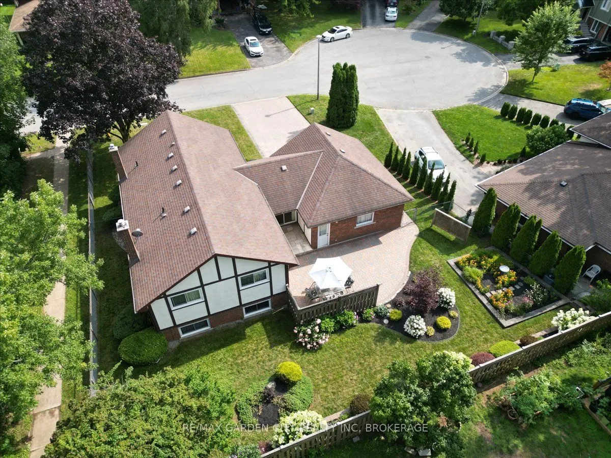19 Berkhout Terrace