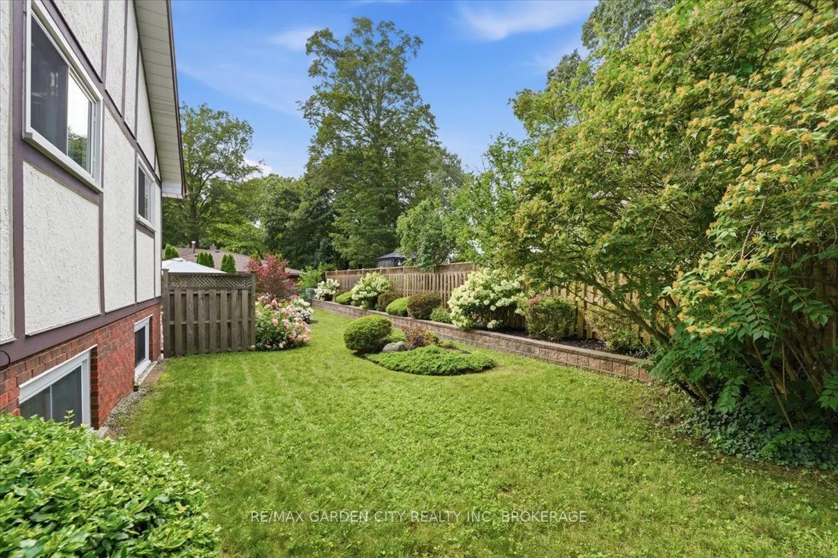 19 Berkhout Terrace