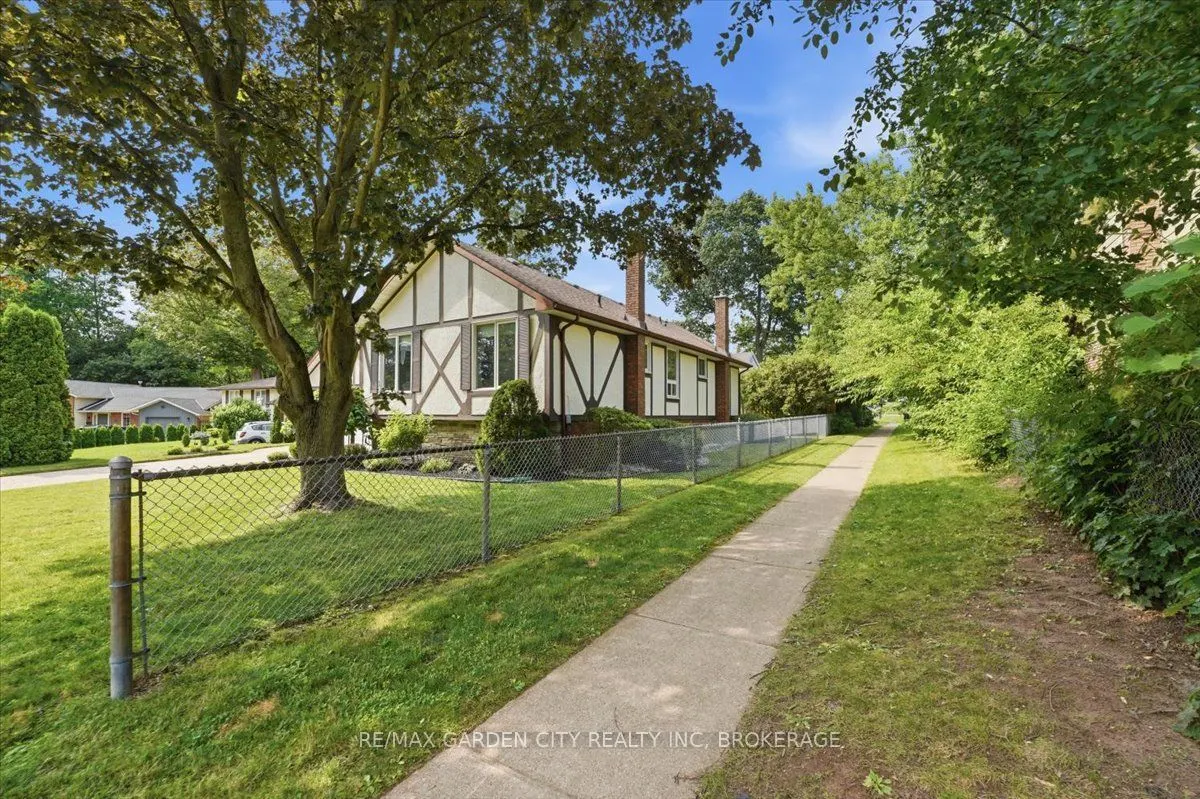 19 Berkhout Terrace