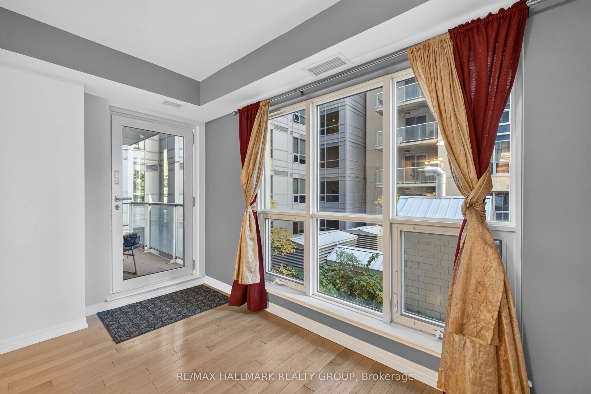242 RIDEAU Street #506