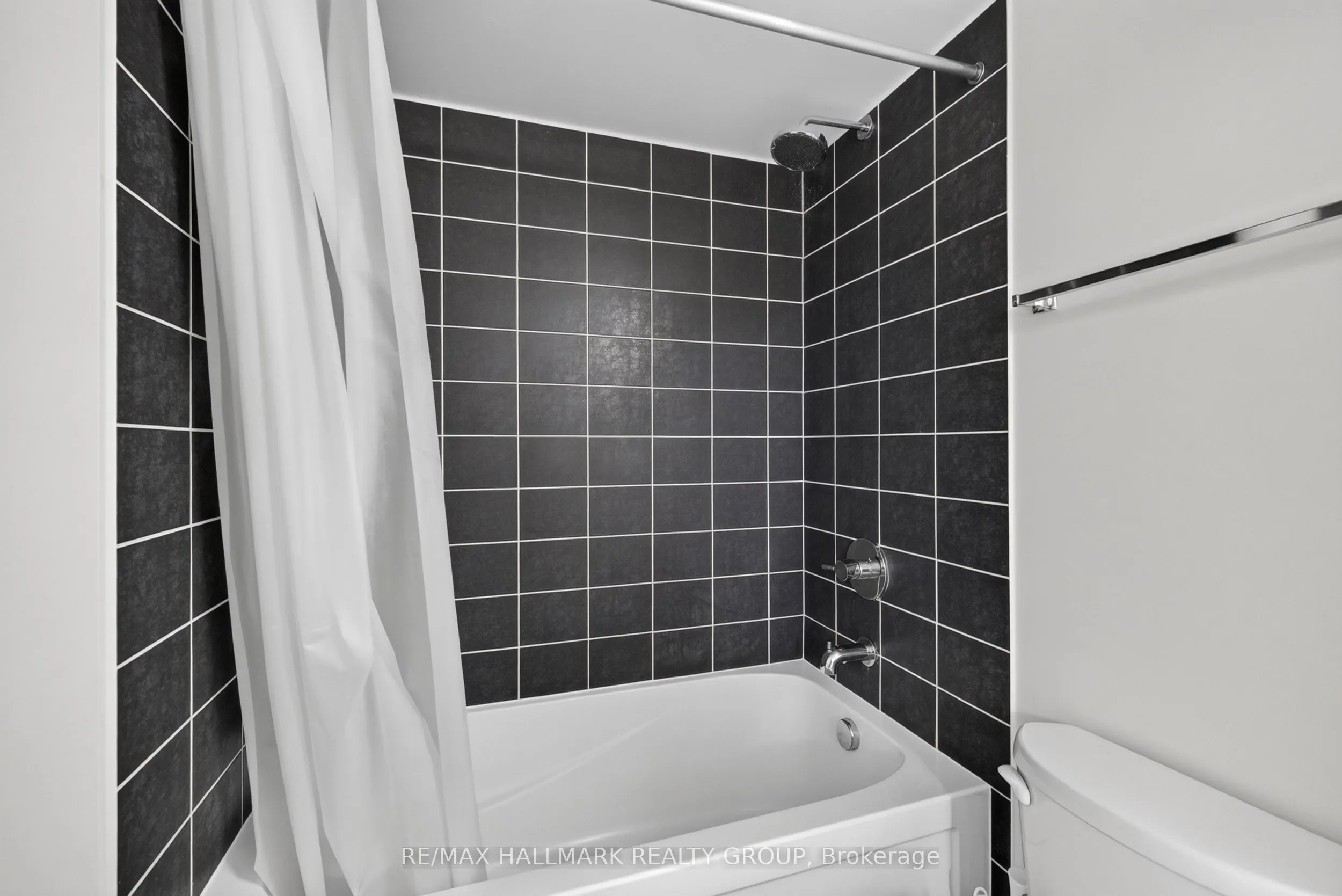 242 RIDEAU Street #506