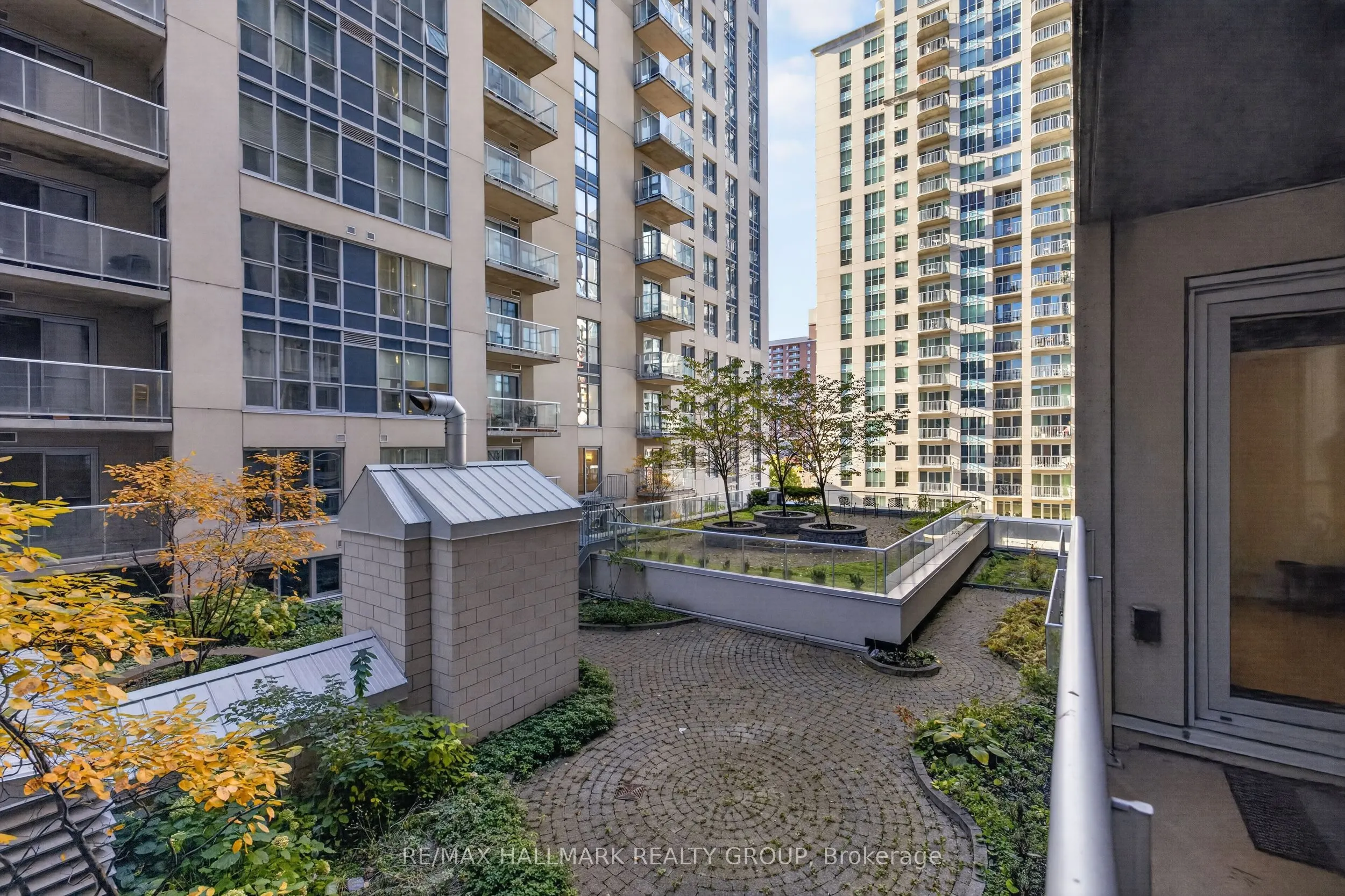 242 RIDEAU Street #506
