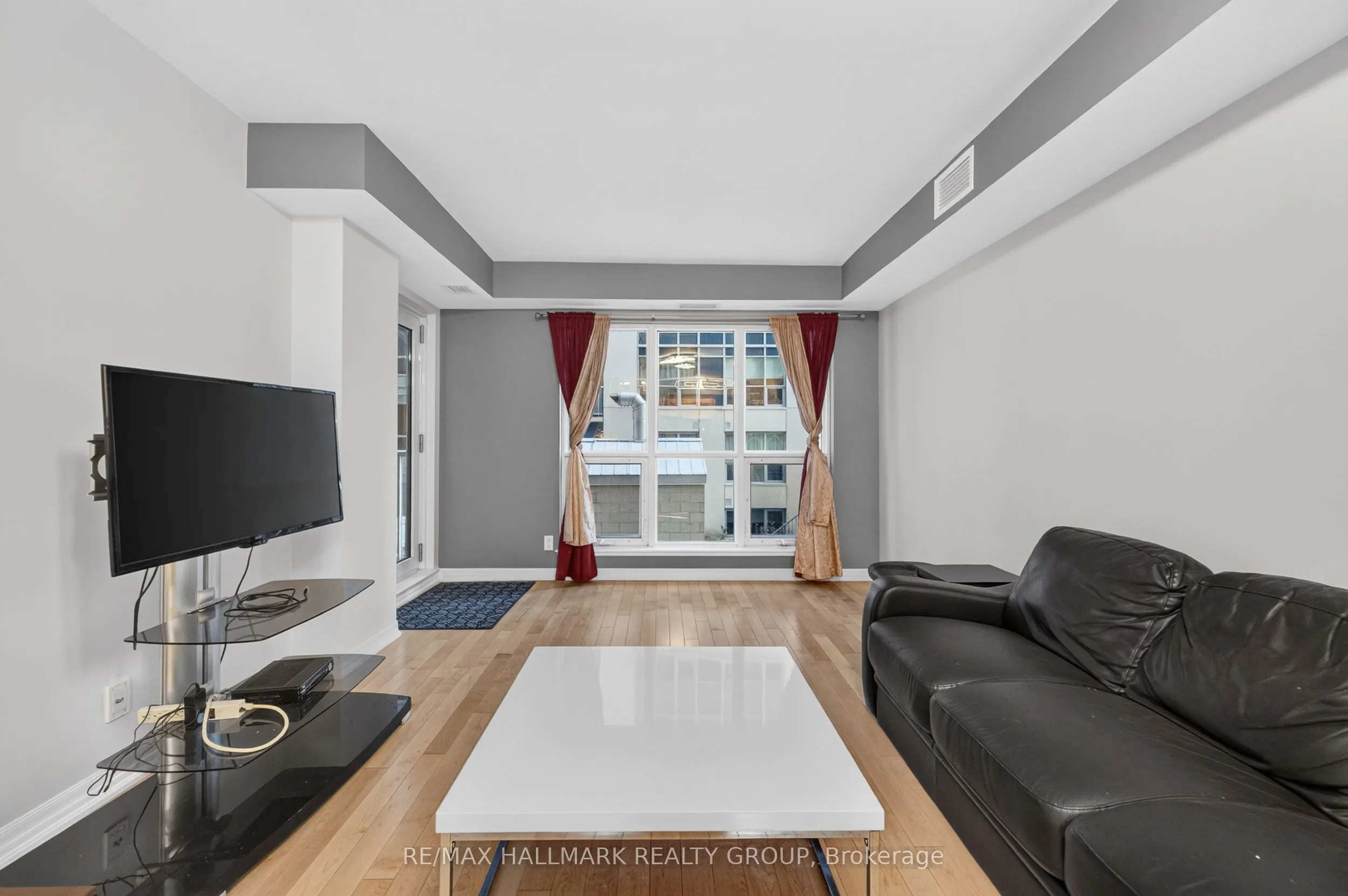 242 RIDEAU Street #506