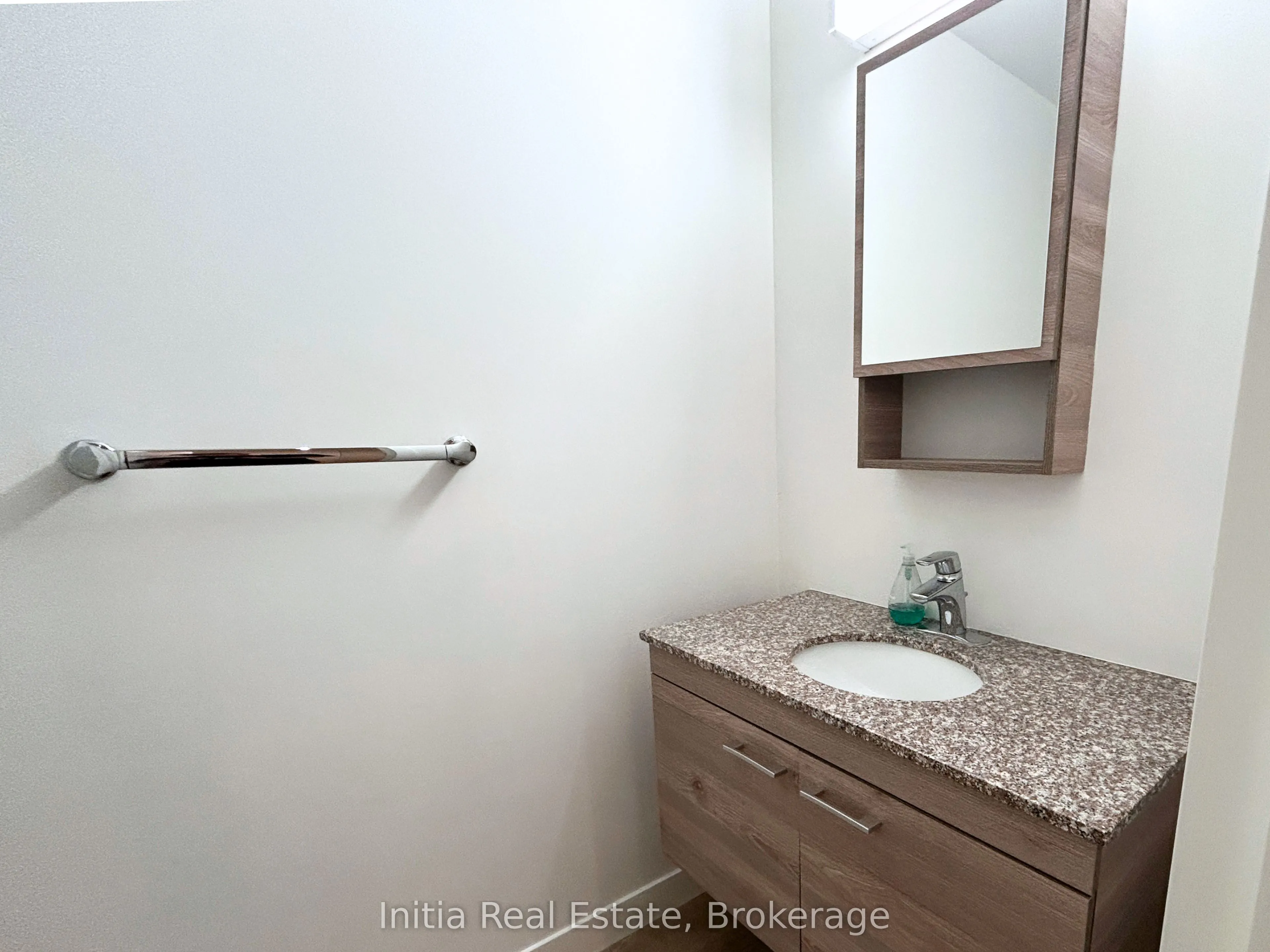 62 Balsam Street #B303