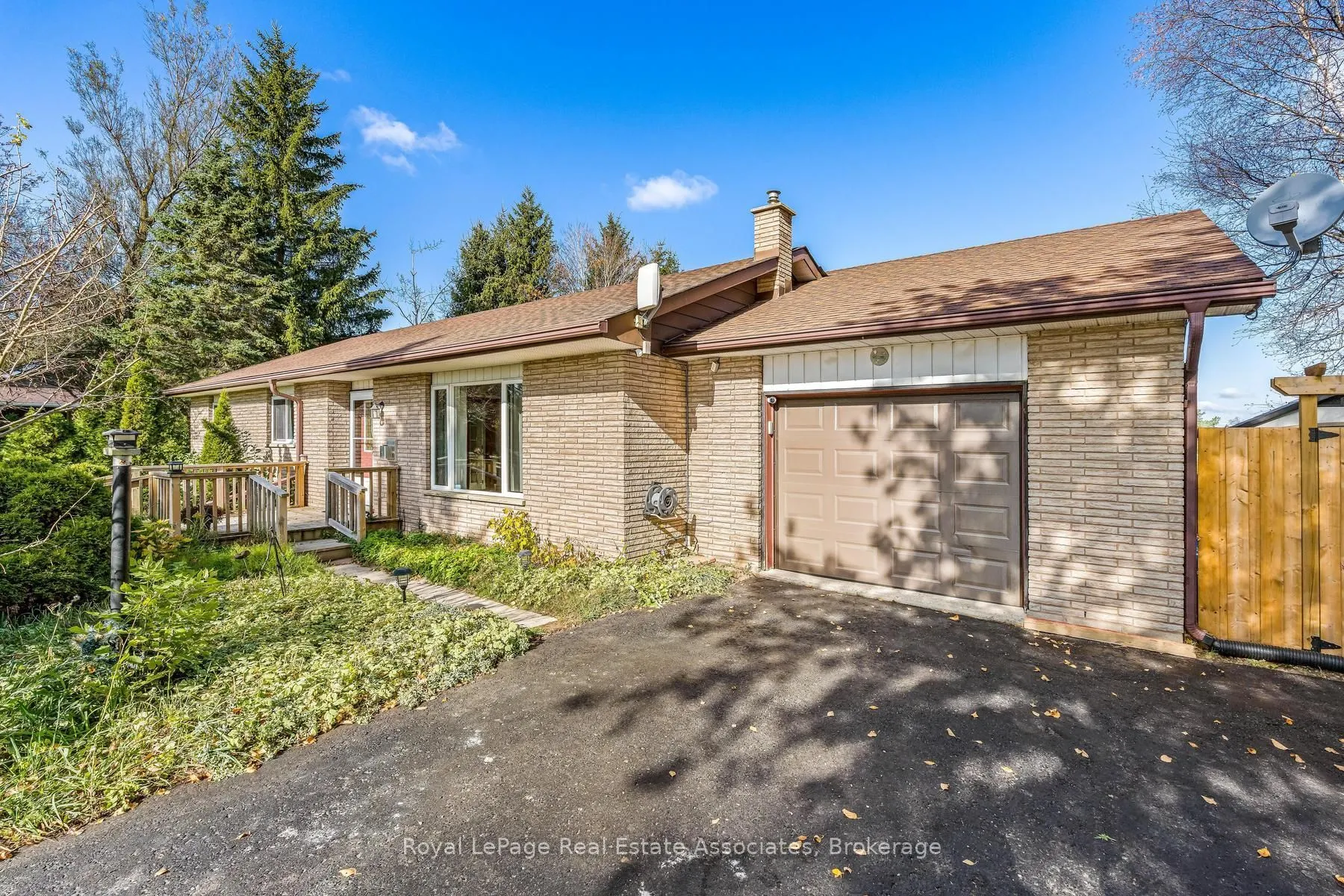 585349 County Road 17