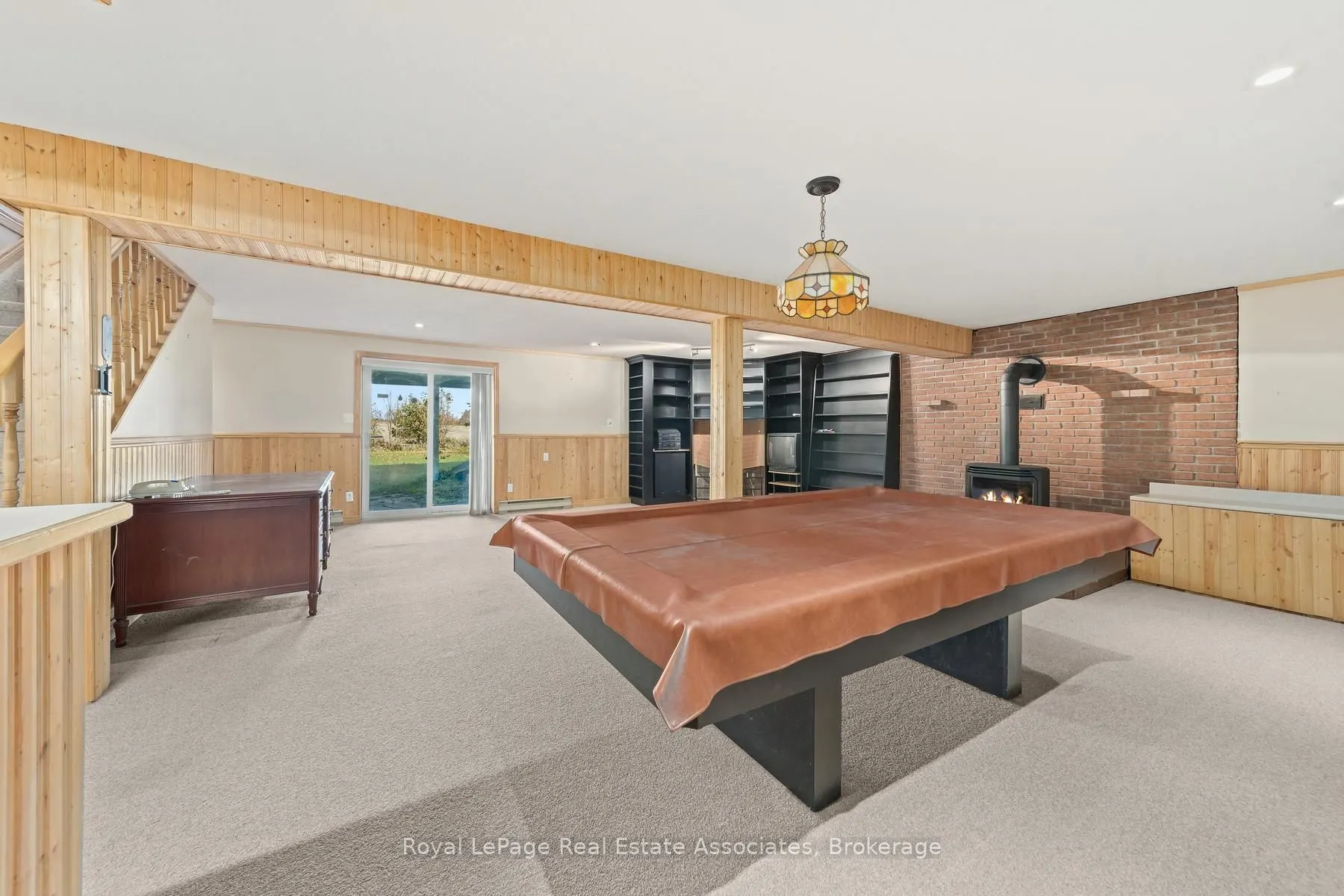 585349 County Road 17