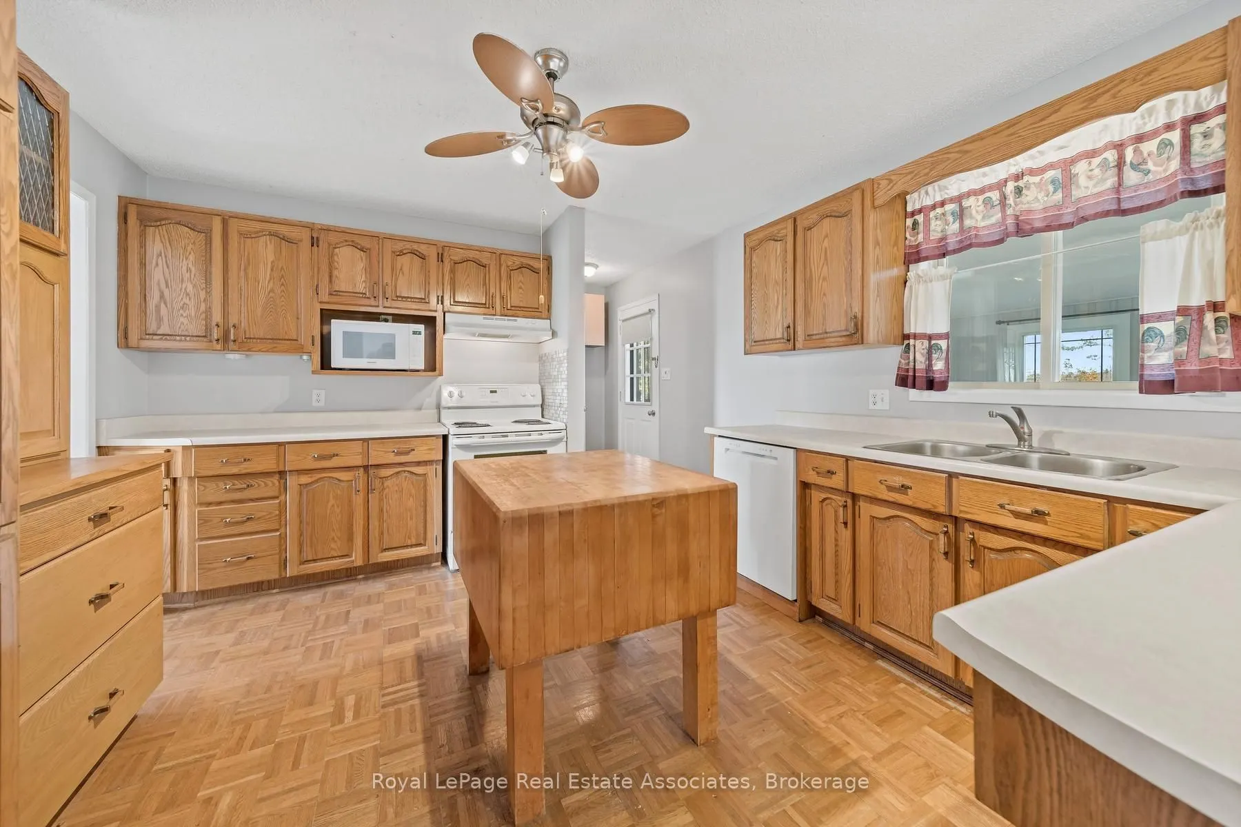 585349 County Road 17