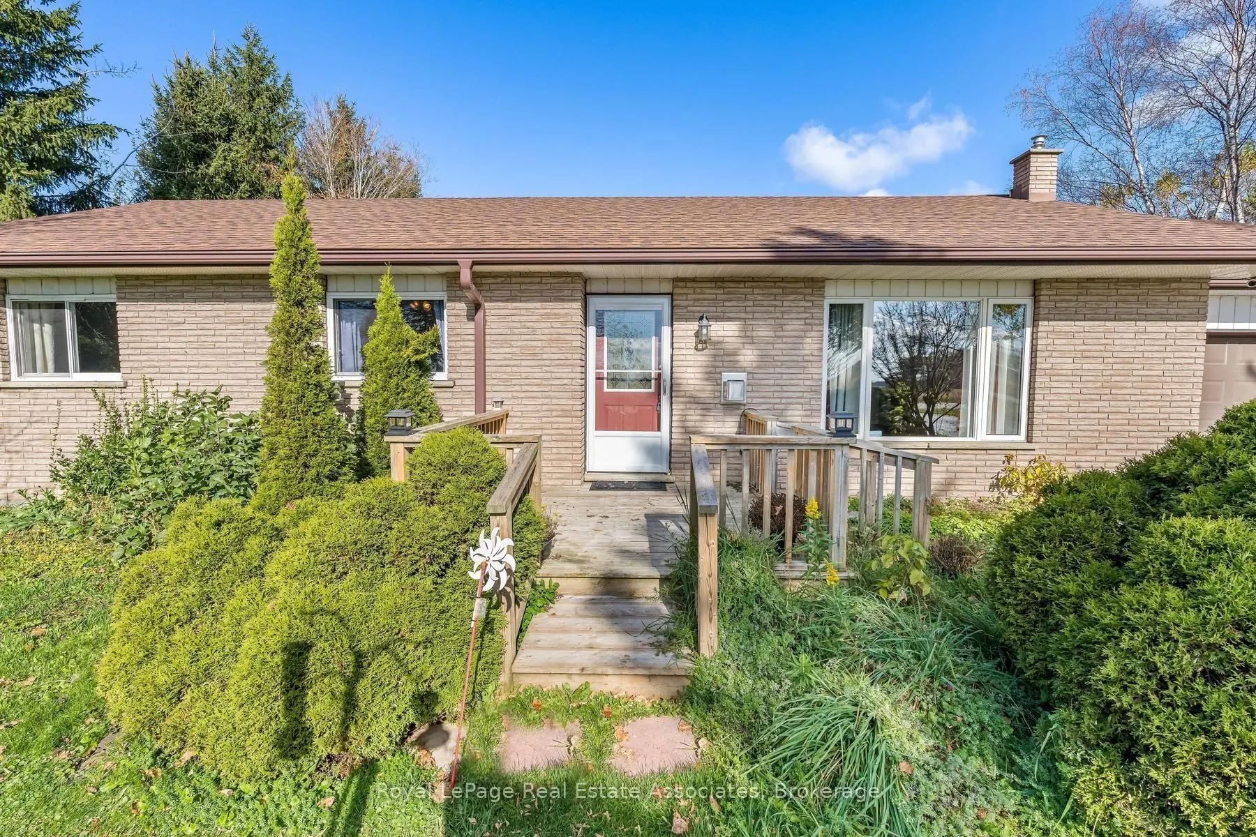 585349 County Road 17