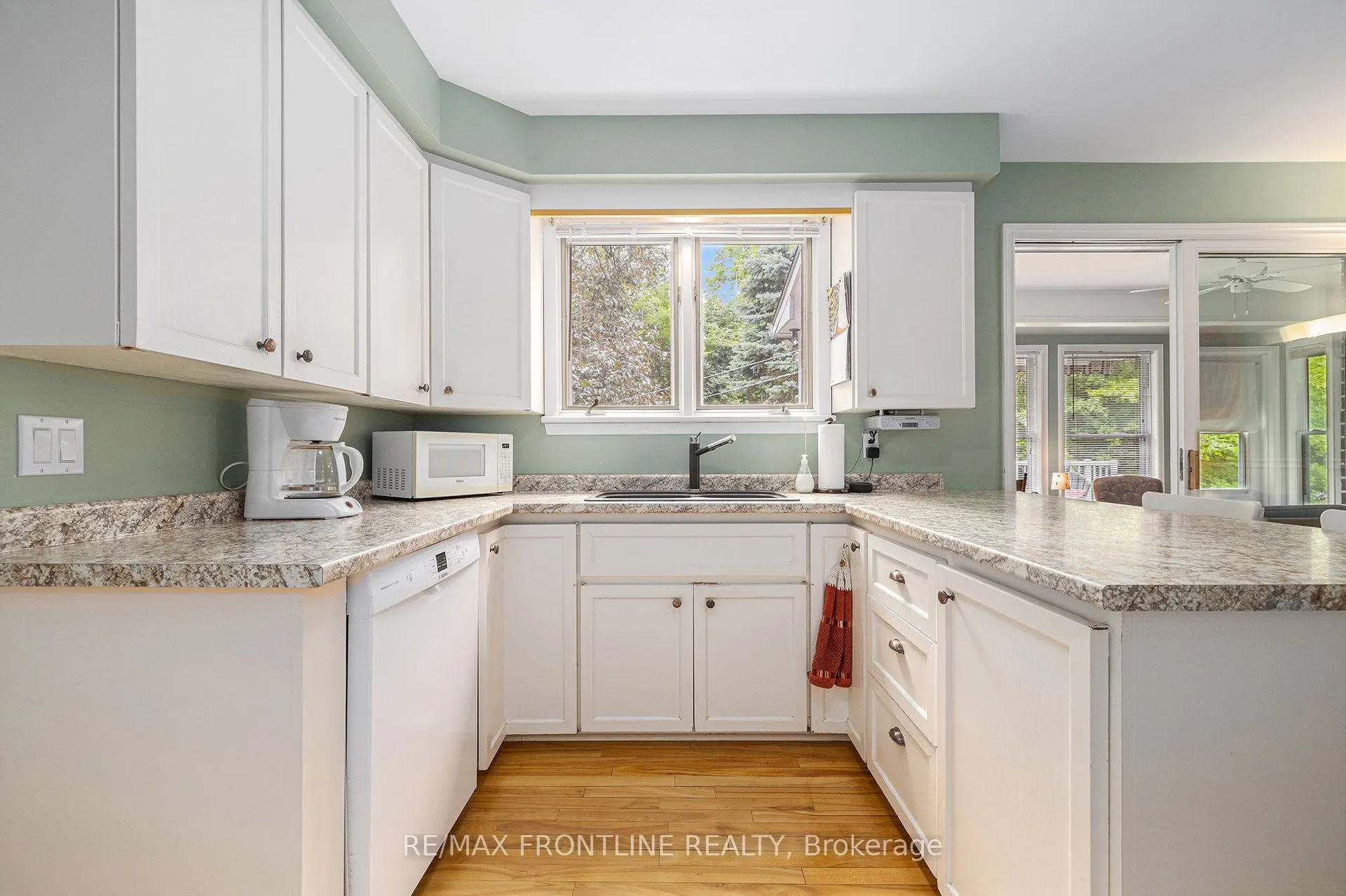 12 Glenview Crescent