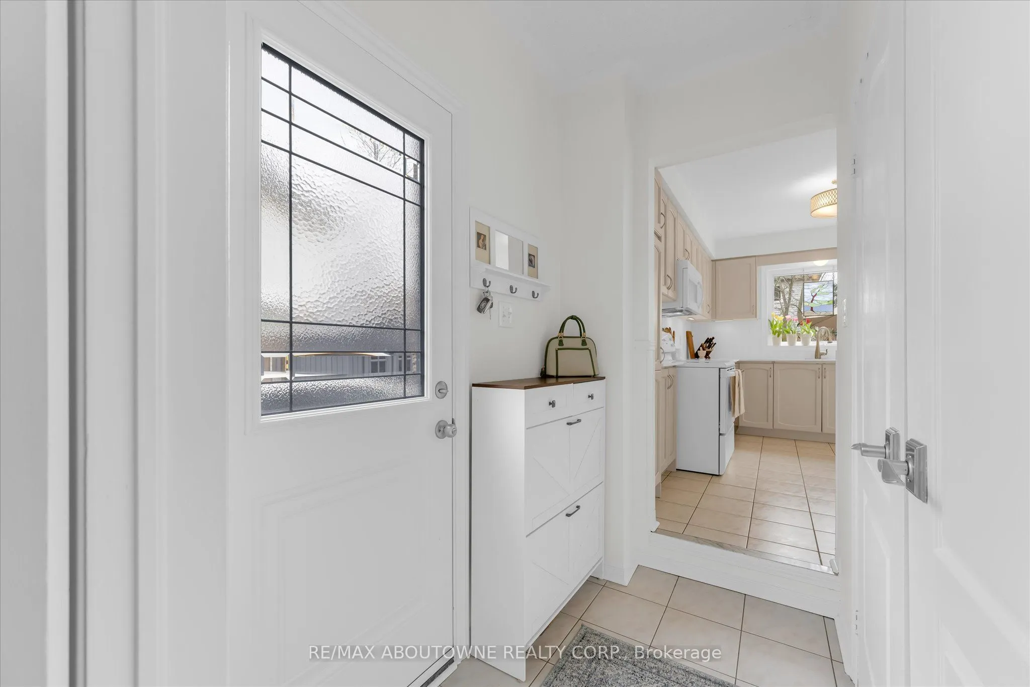 84 Fellowes Crescent