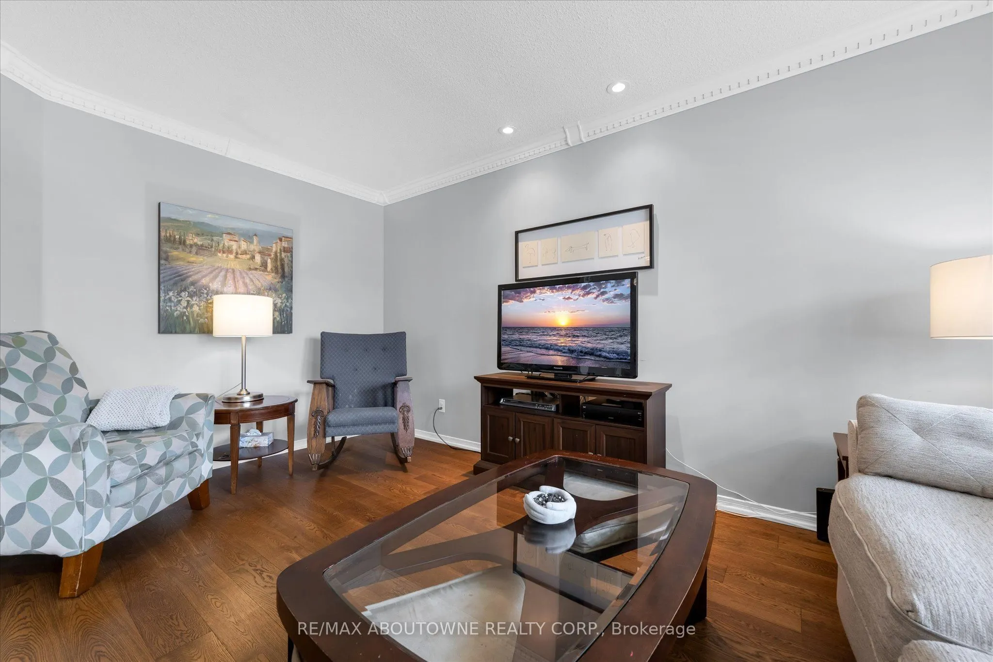 84 Fellowes Crescent
