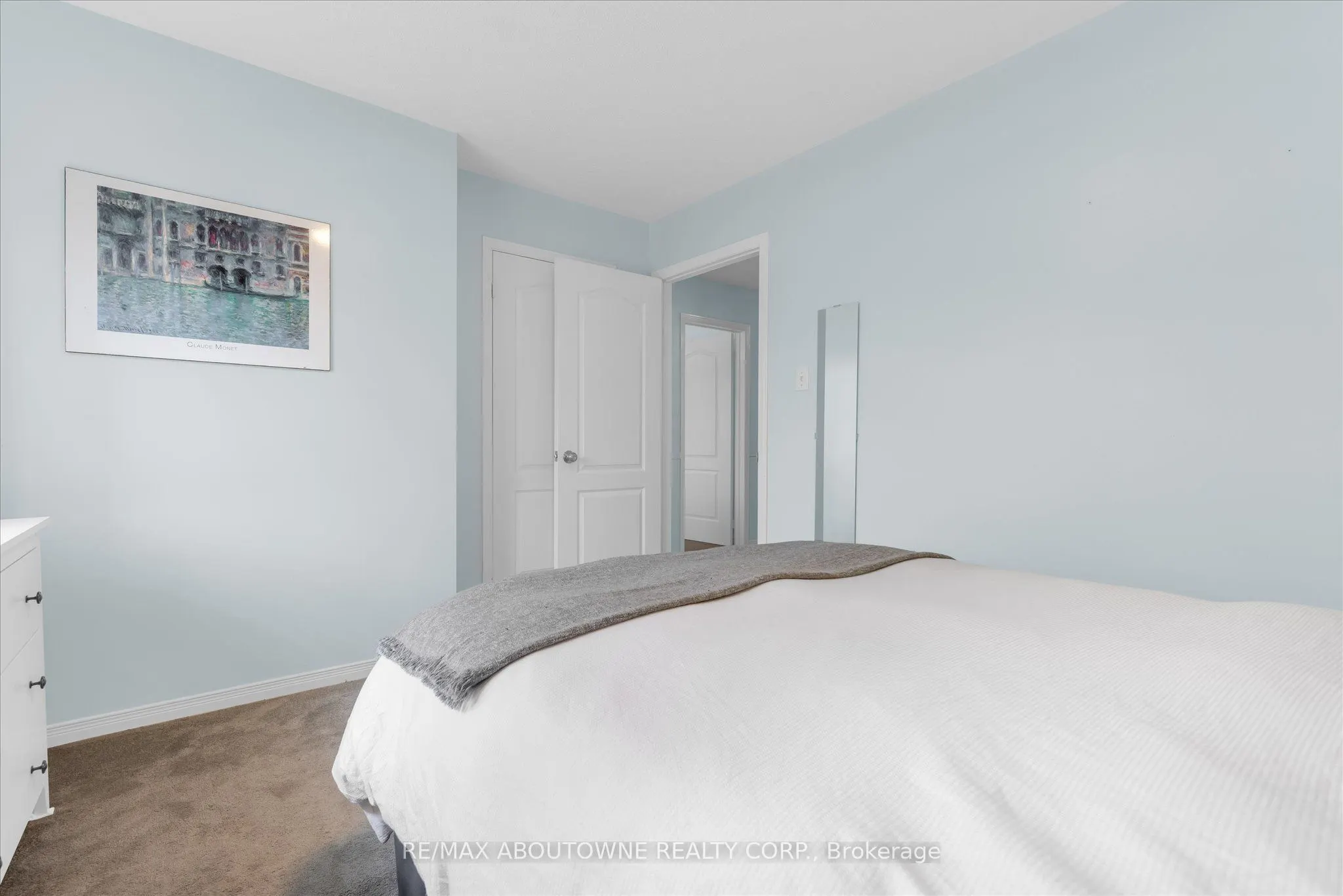 84 Fellowes Crescent
