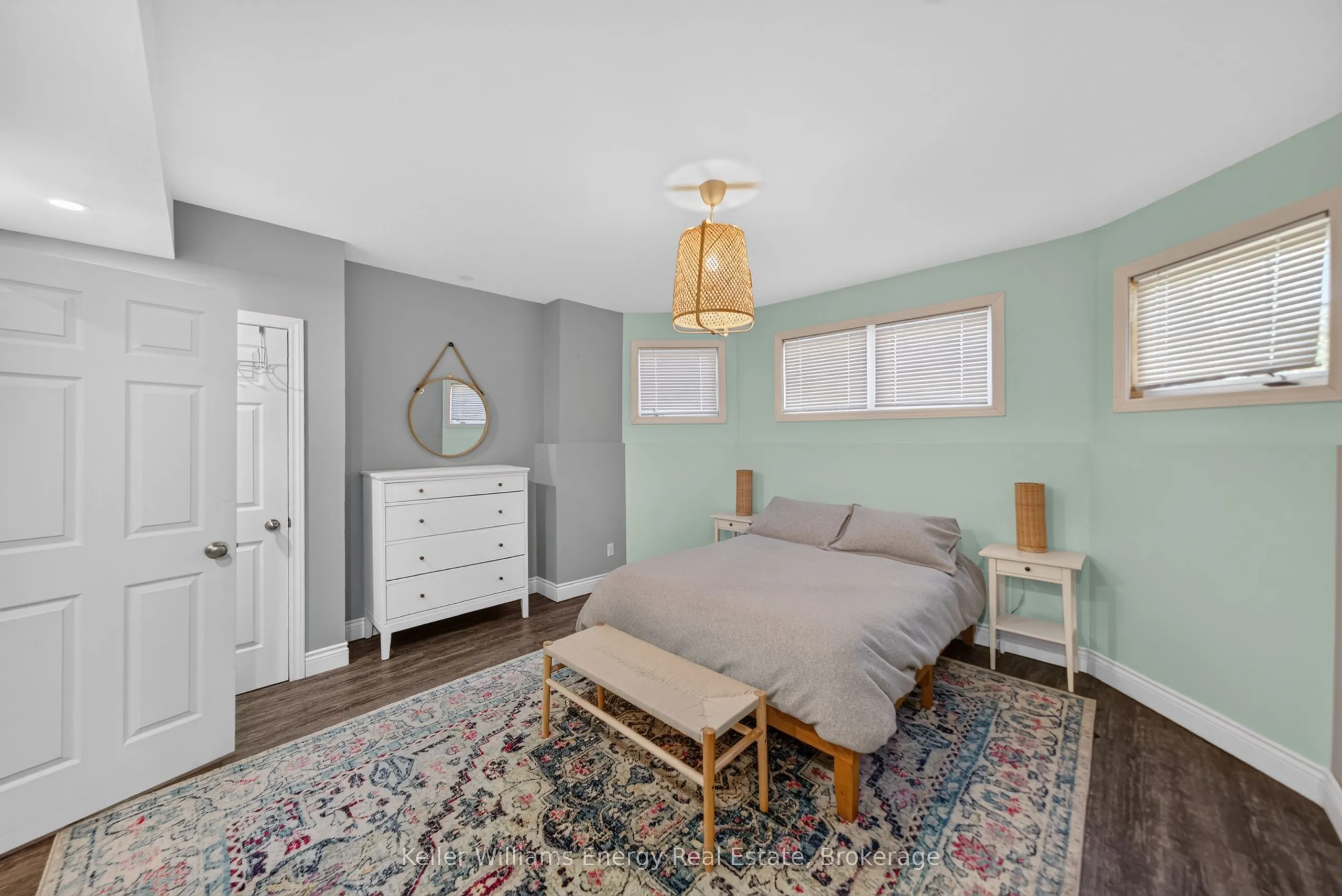 53 Lake Breeze Court