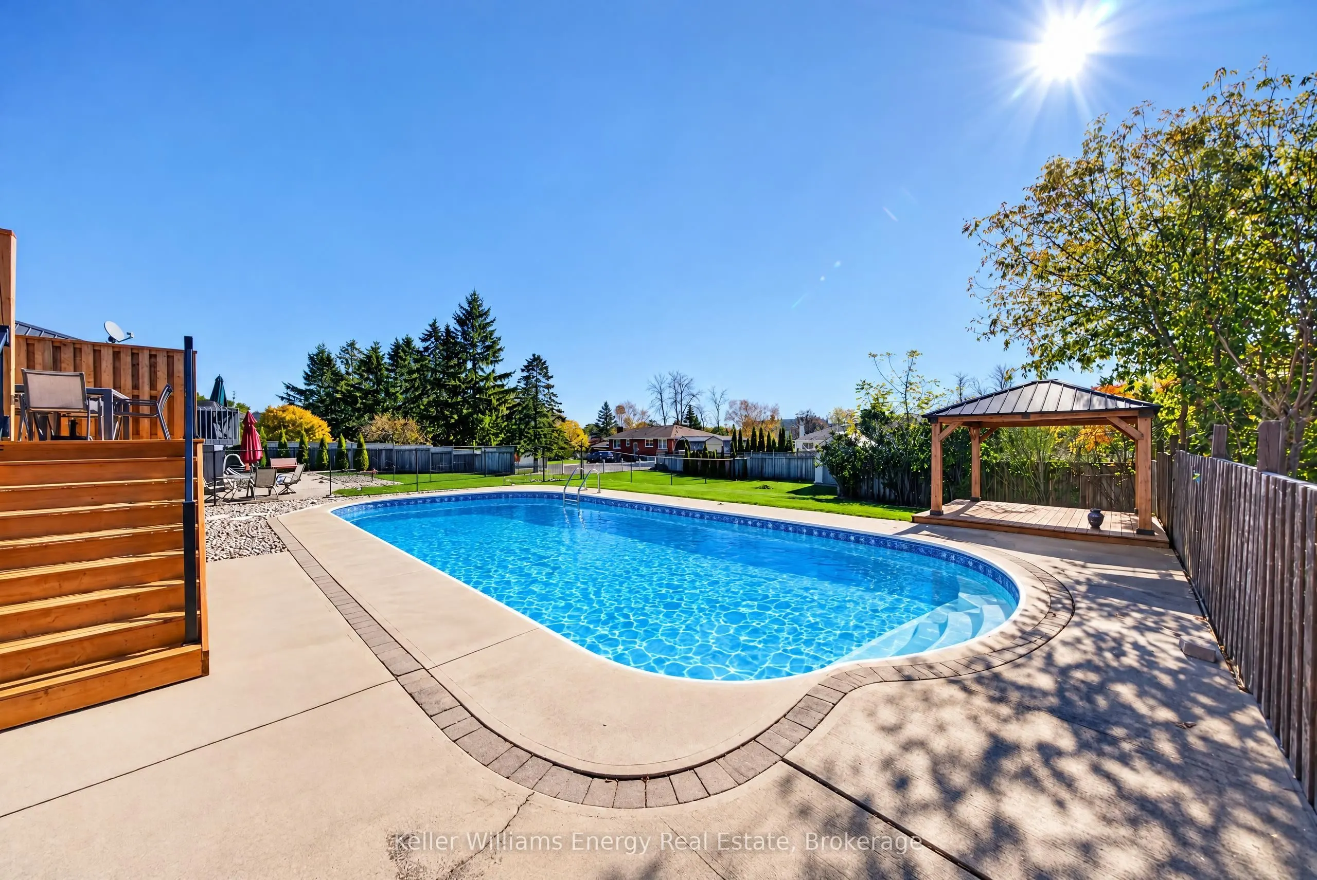 53 Lake Breeze Court