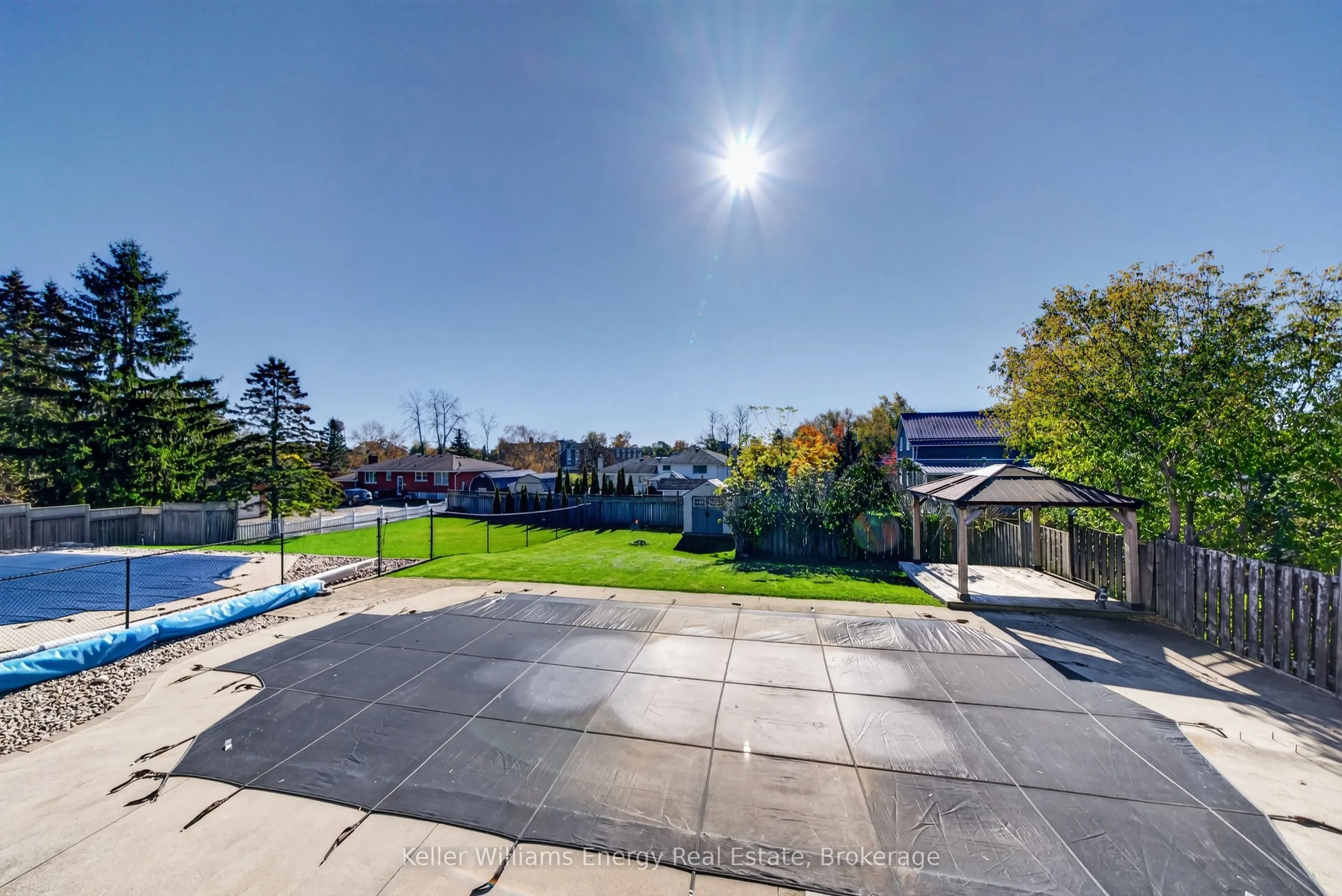 53 Lake Breeze Court