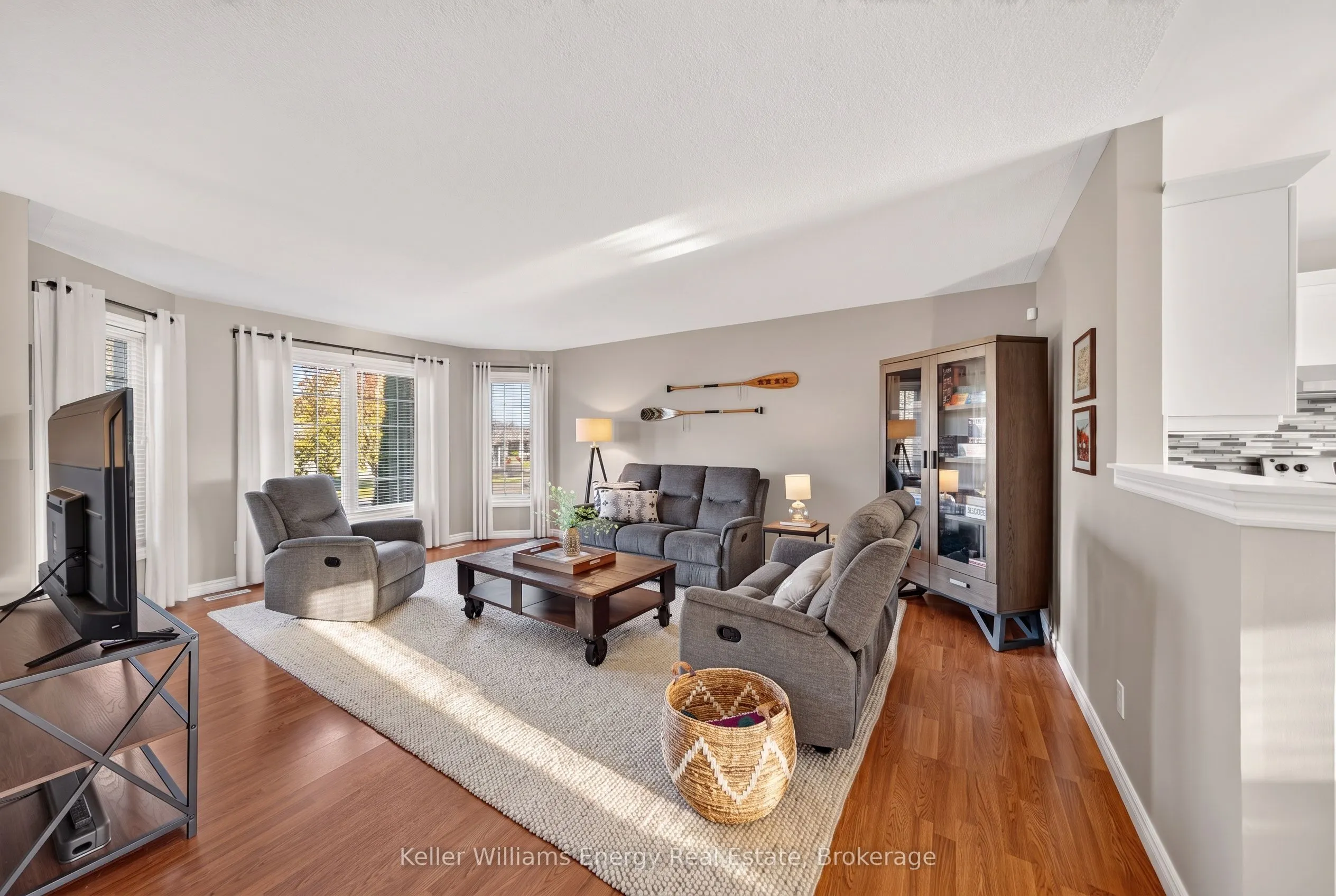 53 Lake Breeze Court