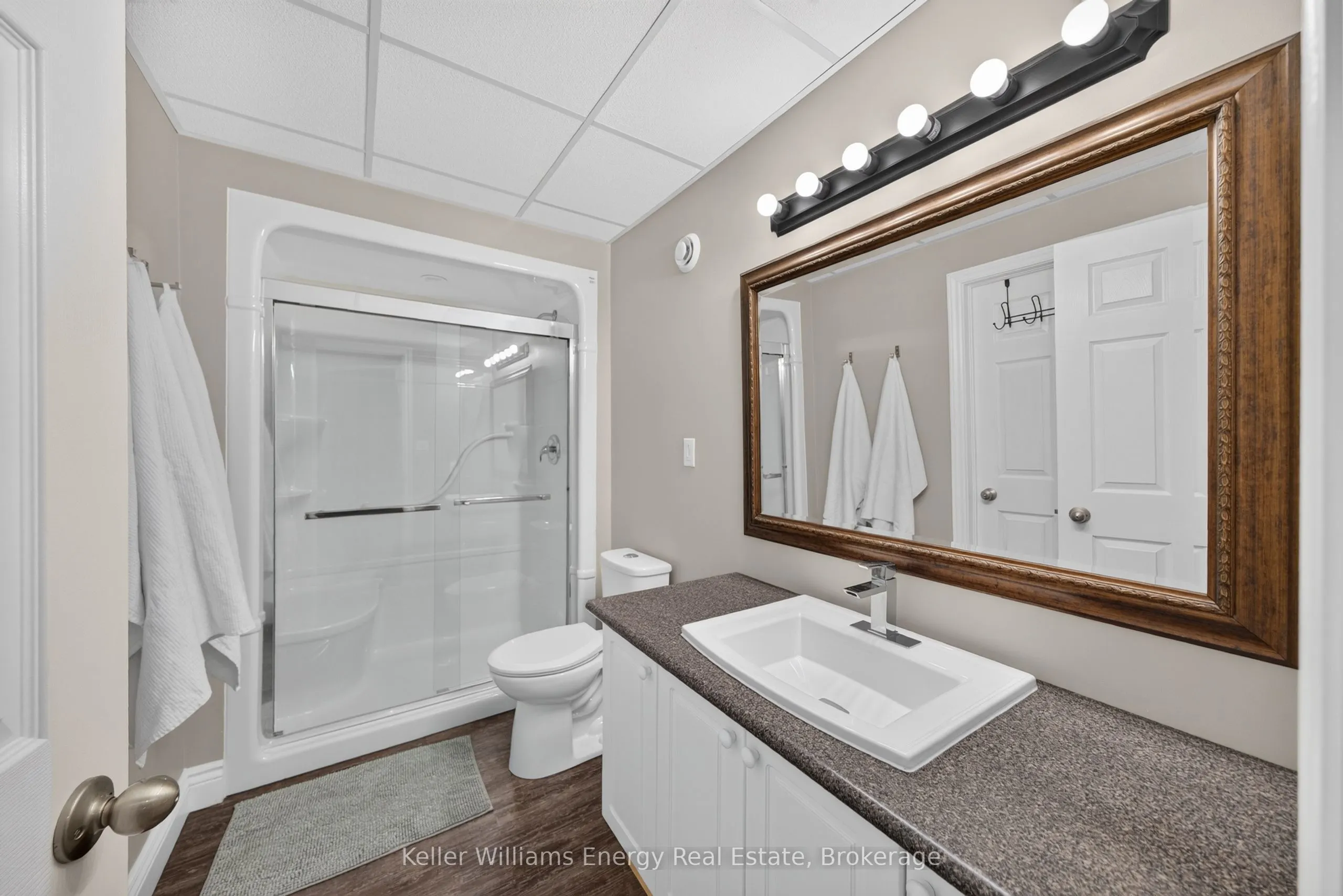 53 Lake Breeze Court